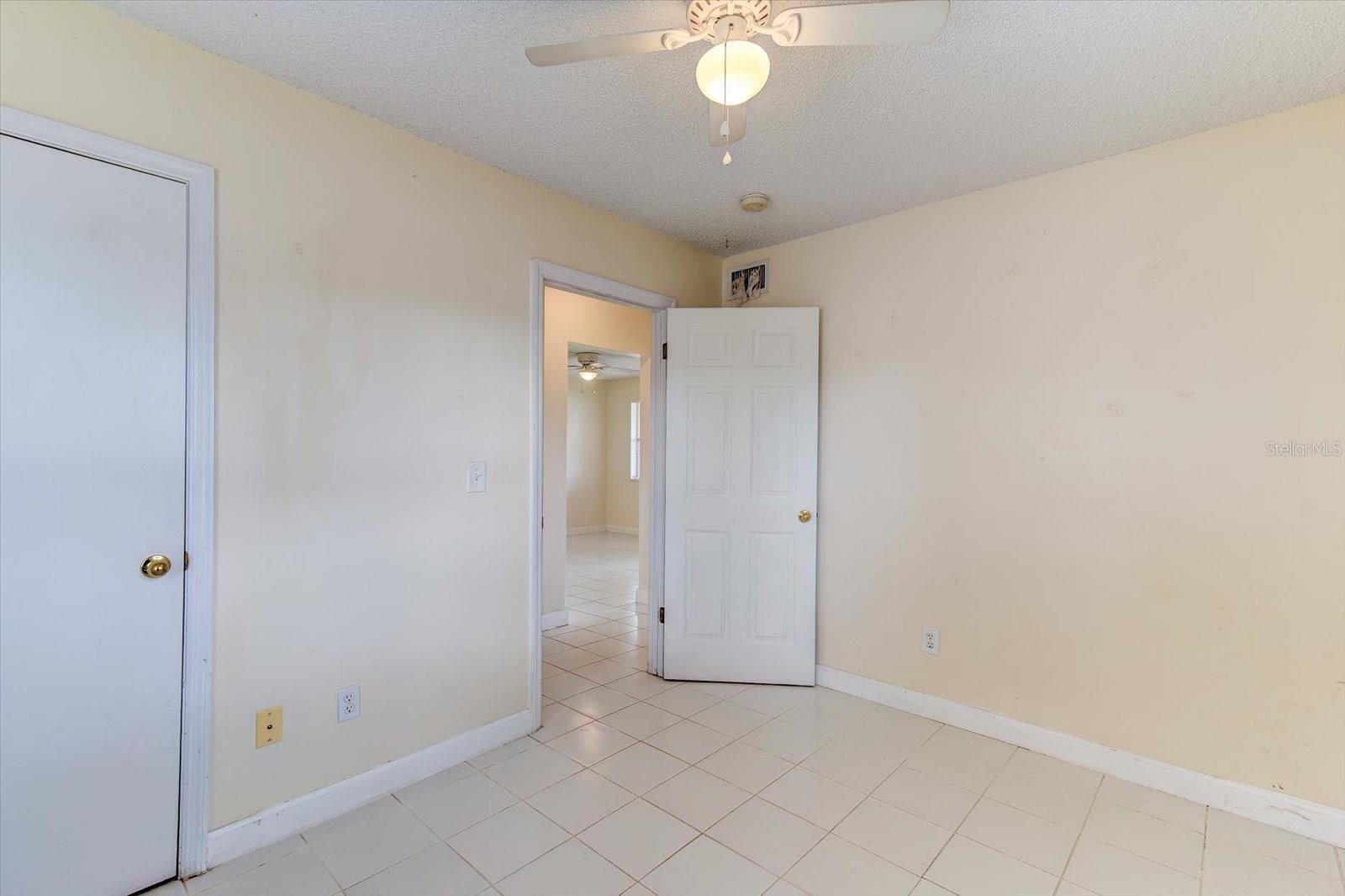 232 Northshore Dr #a & #b Property Photo 16