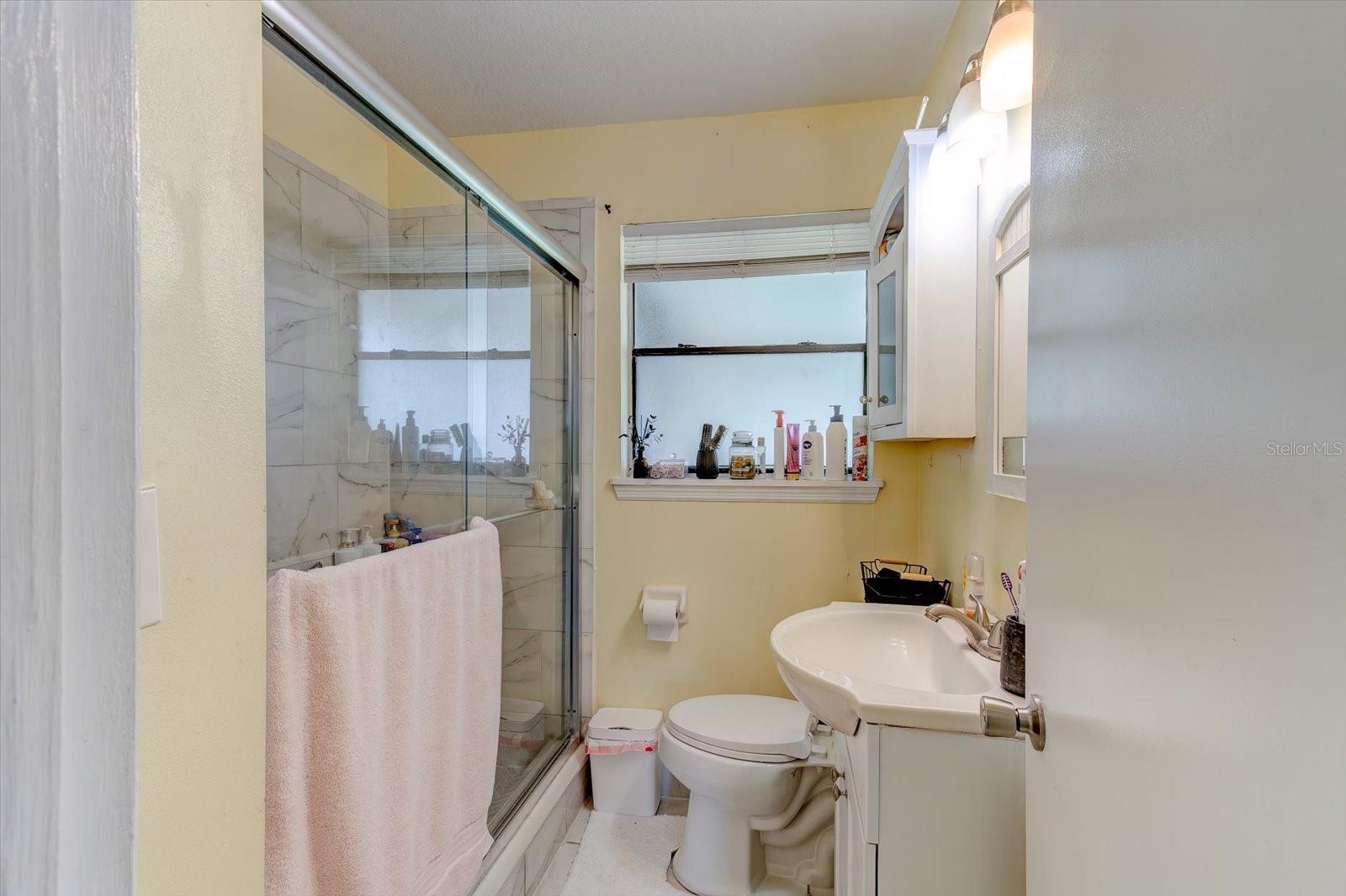 232 Northshore Dr #a & #b Property Photo 31