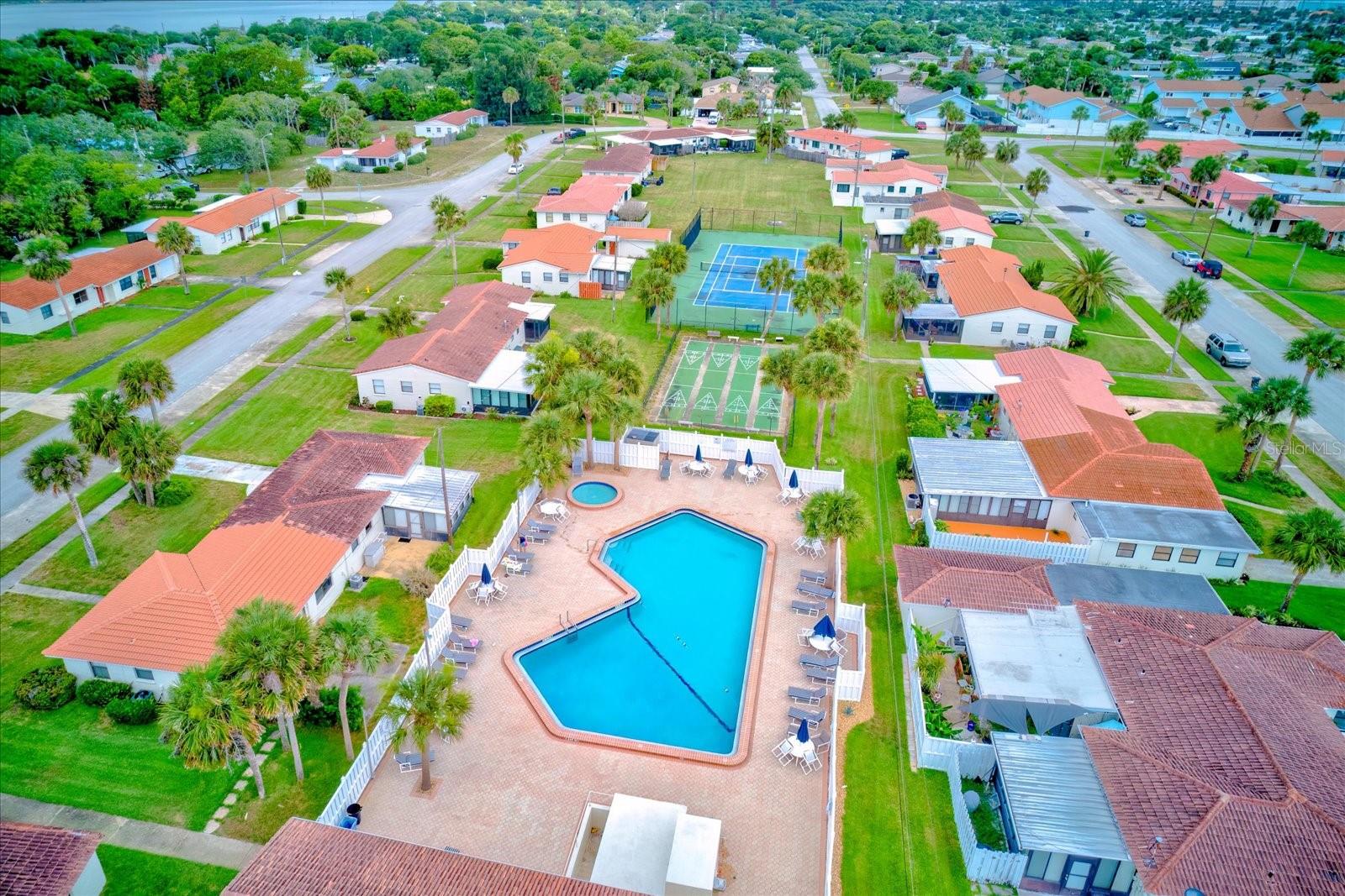 232 Northshore Dr #a & #b Property Photo 60