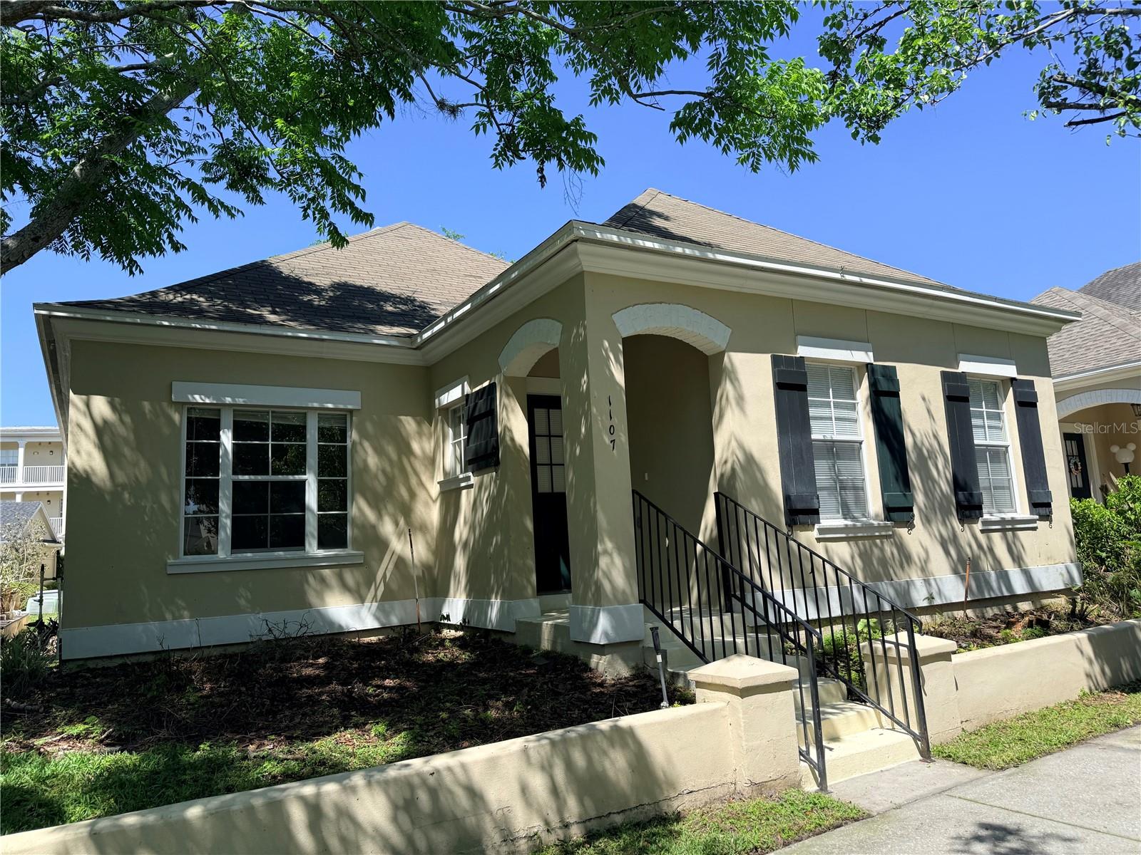 1107 Croton Pl Property Photo 1
