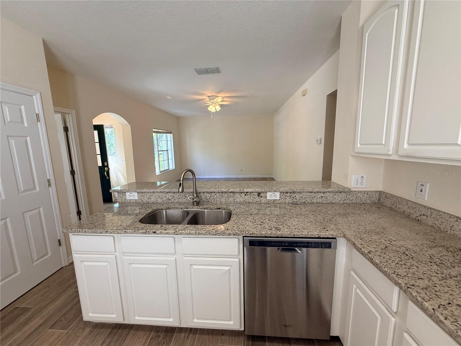 1107 Croton Pl Property Photo 3