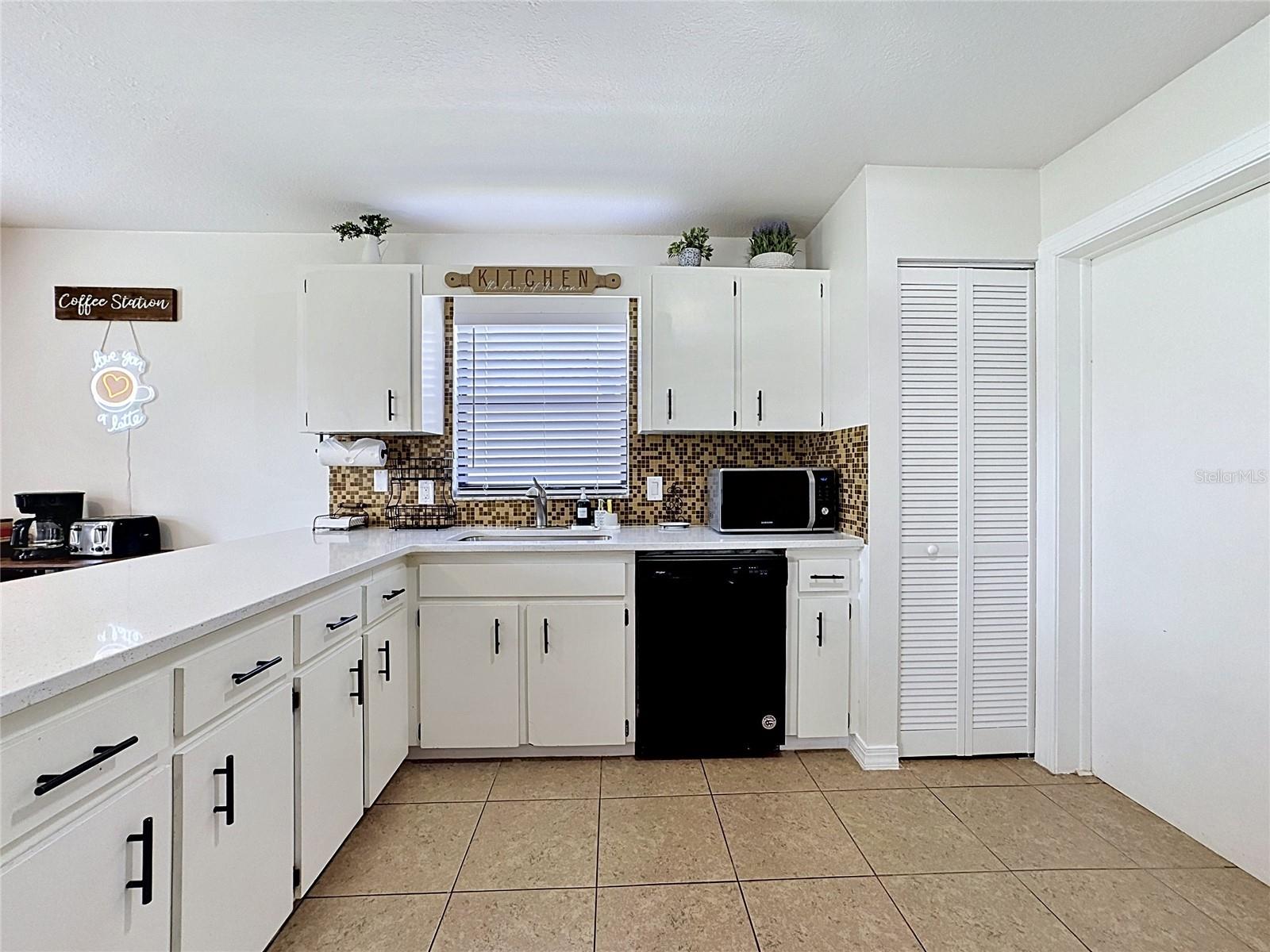 1716 Terry Cir Ne Property Photo 17
