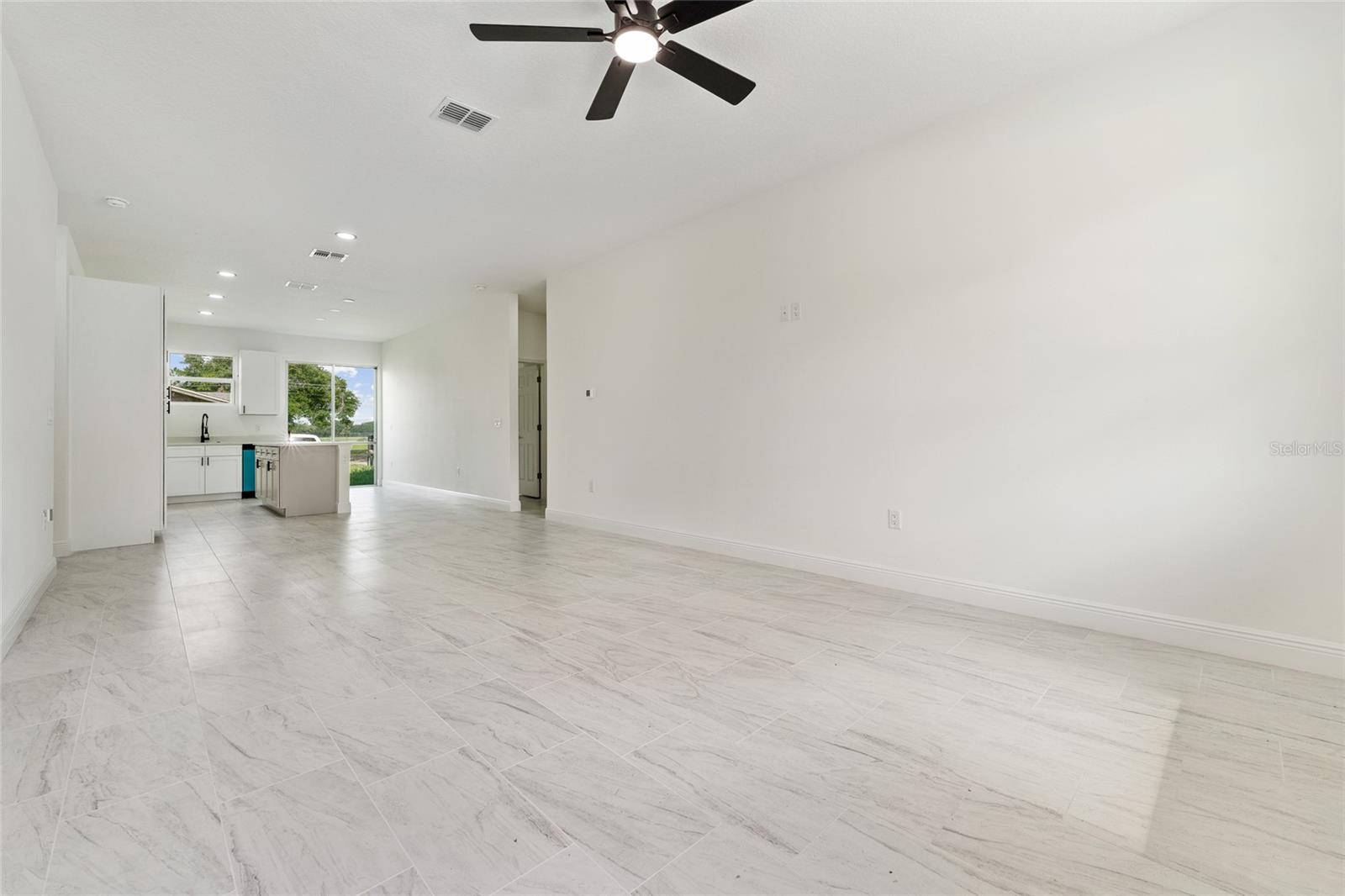 2048 Dixie Ave Property Photo 3
