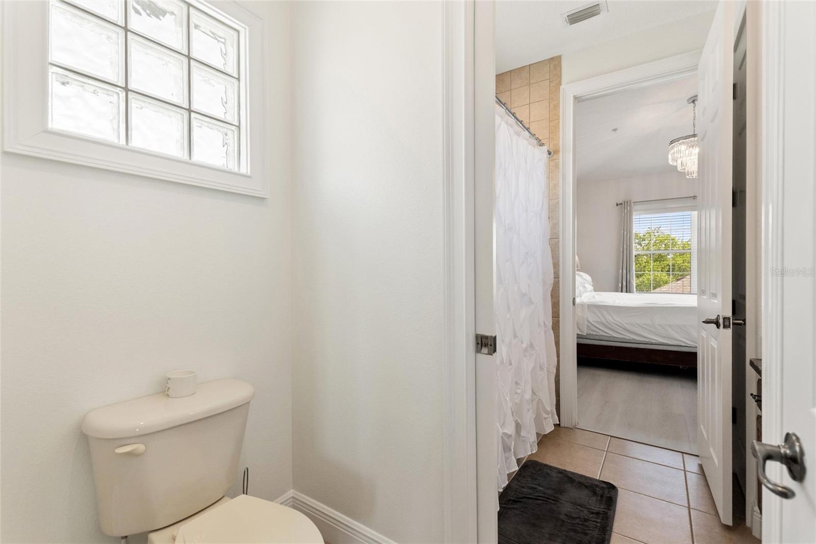 1524 Euston Dr Property Photo 38