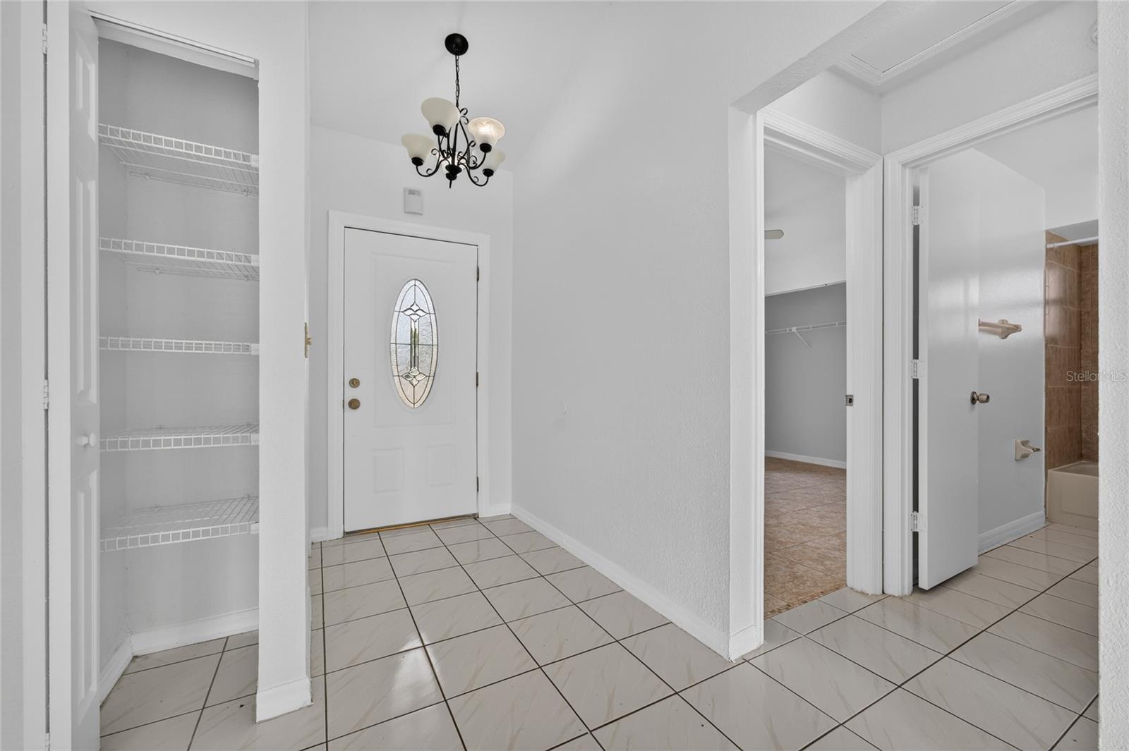 913 San Rafael Way Property Photo 5