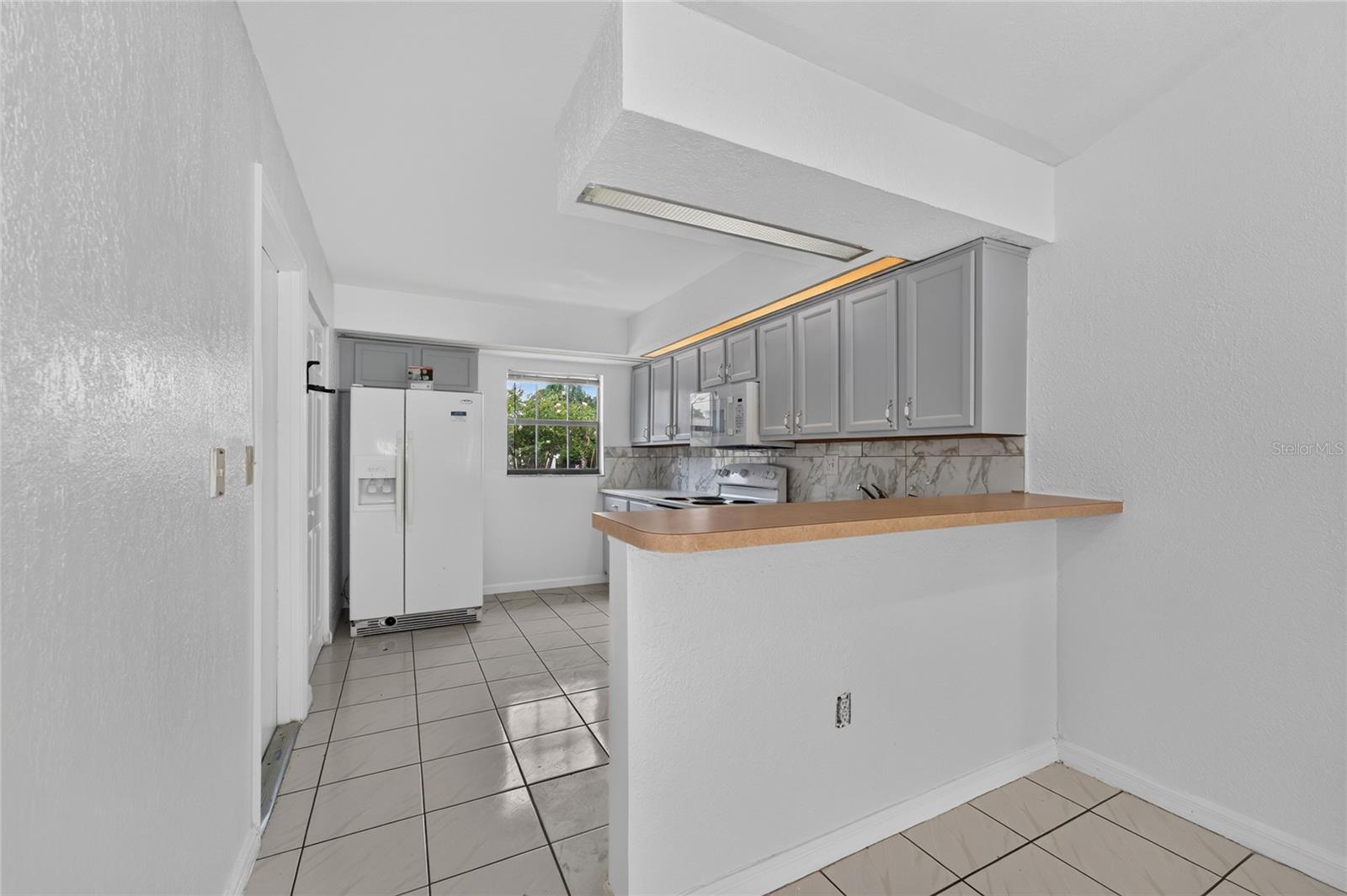 913 San Rafael Way Property Photo 13