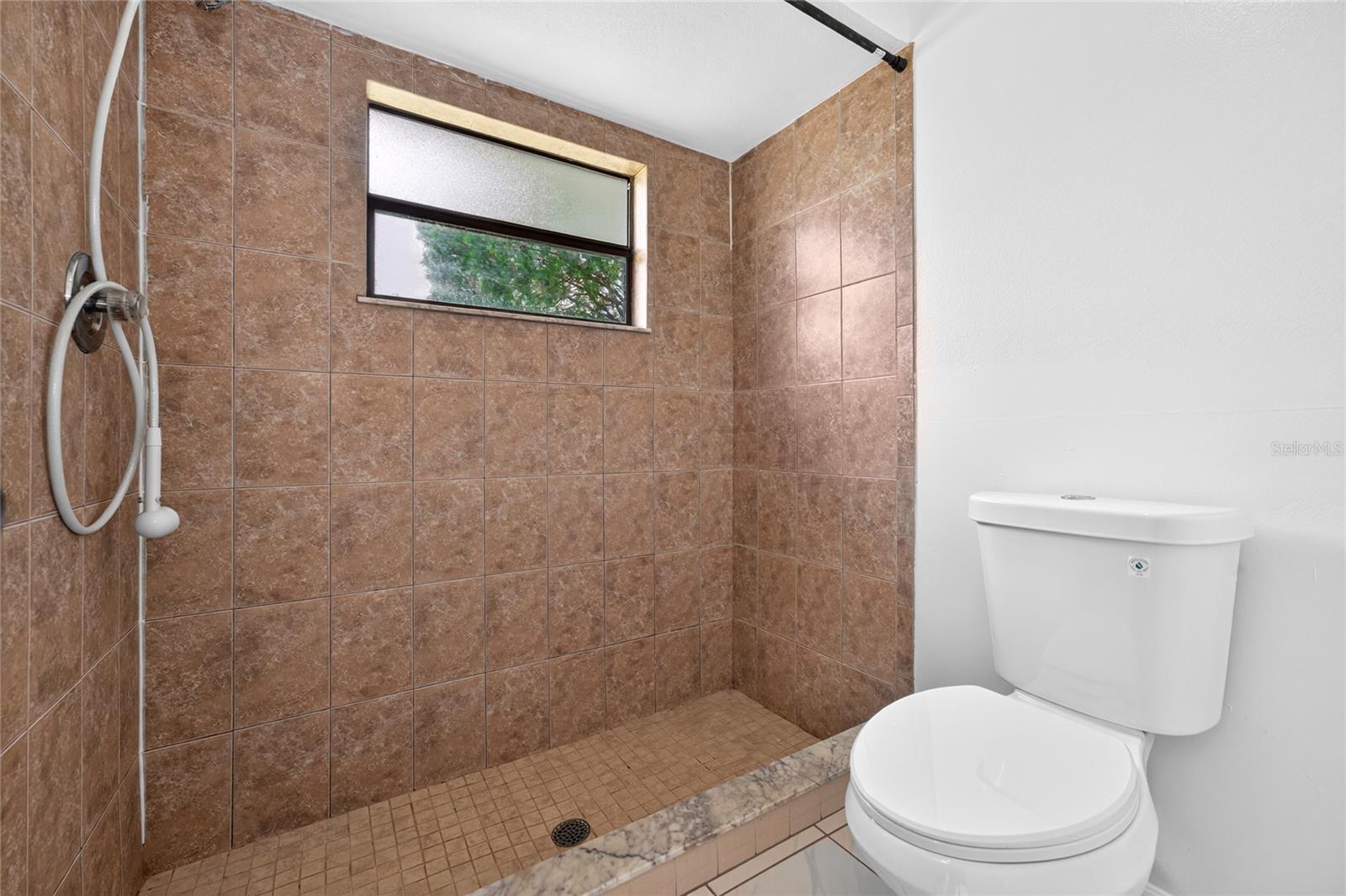 913 San Rafael Way Property Photo 15