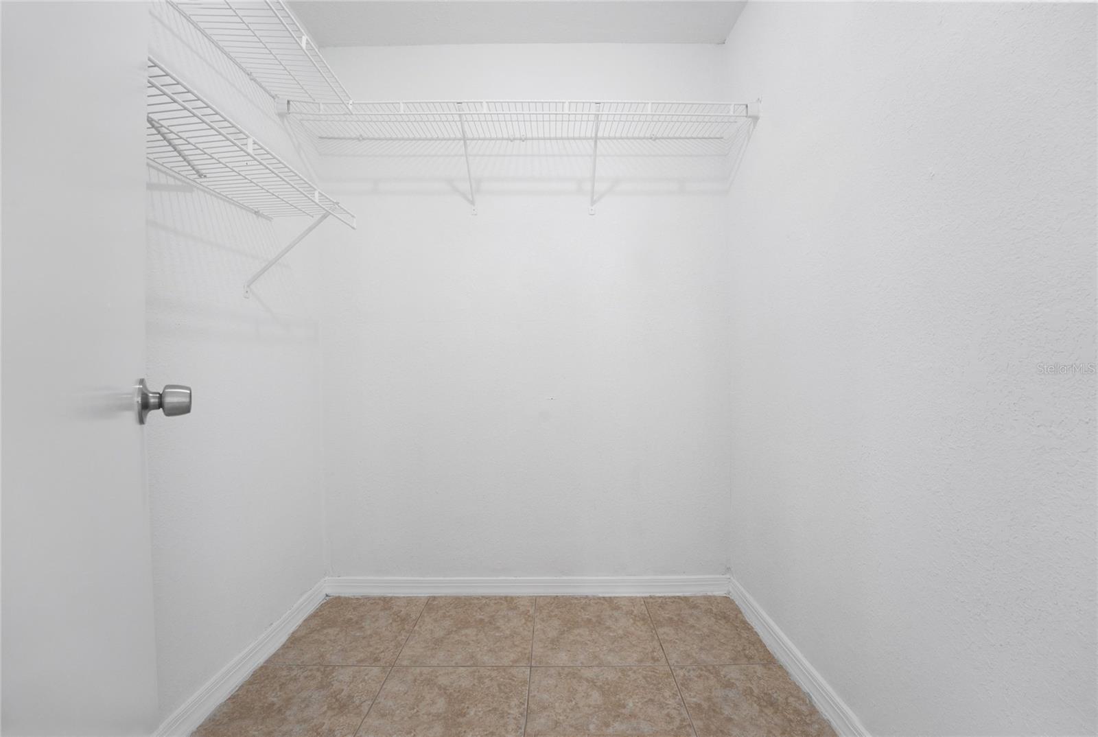 913 San Rafael Way Property Photo 16