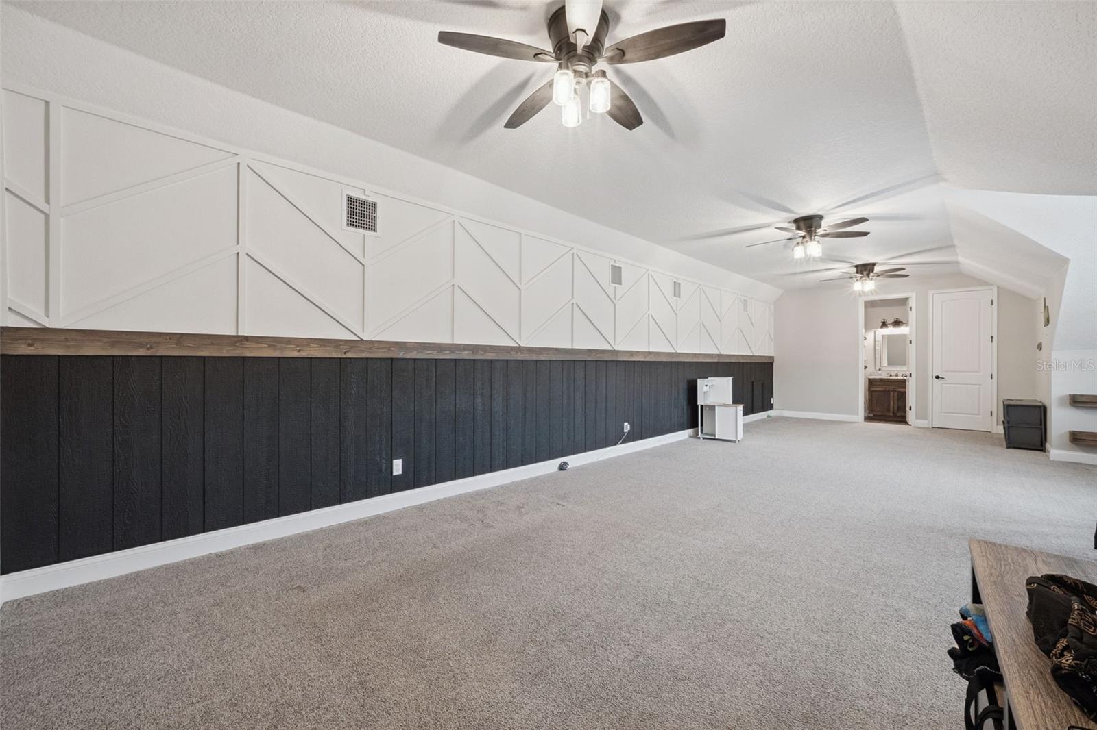3454 Imperial Ave Property Photo 24
