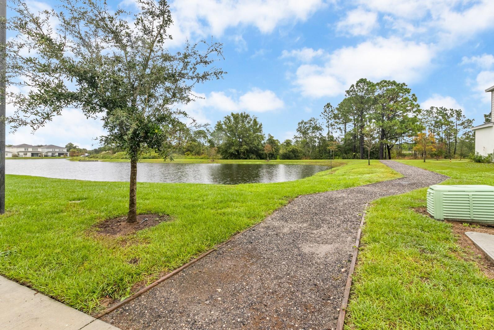 5674 Arborvista Dr Property Photo 5