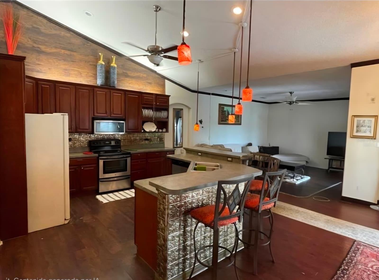 2915 Southern Pines Loop Property Photo 8