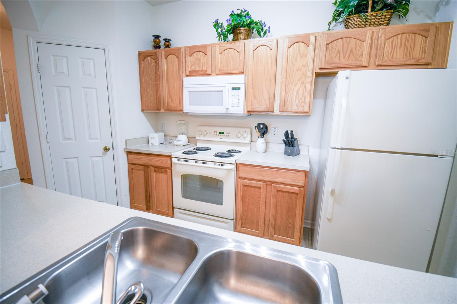 2788 Almaton Loop #202 Property Photo 14