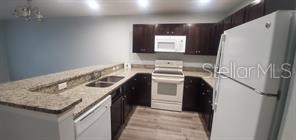 284 Gardner Ln #e Property Photo 3