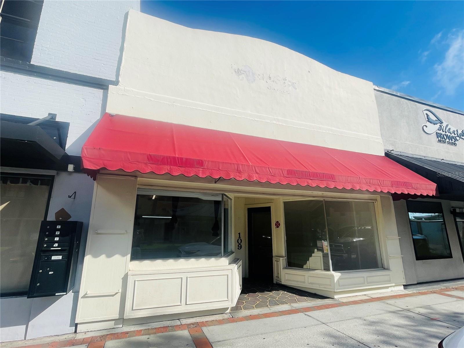 109 Broadway Property Photo 10