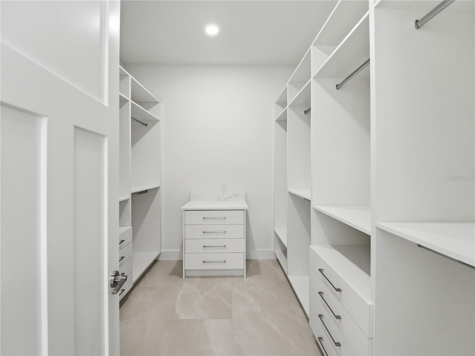 4256 La Salle Ave Property Photo 58