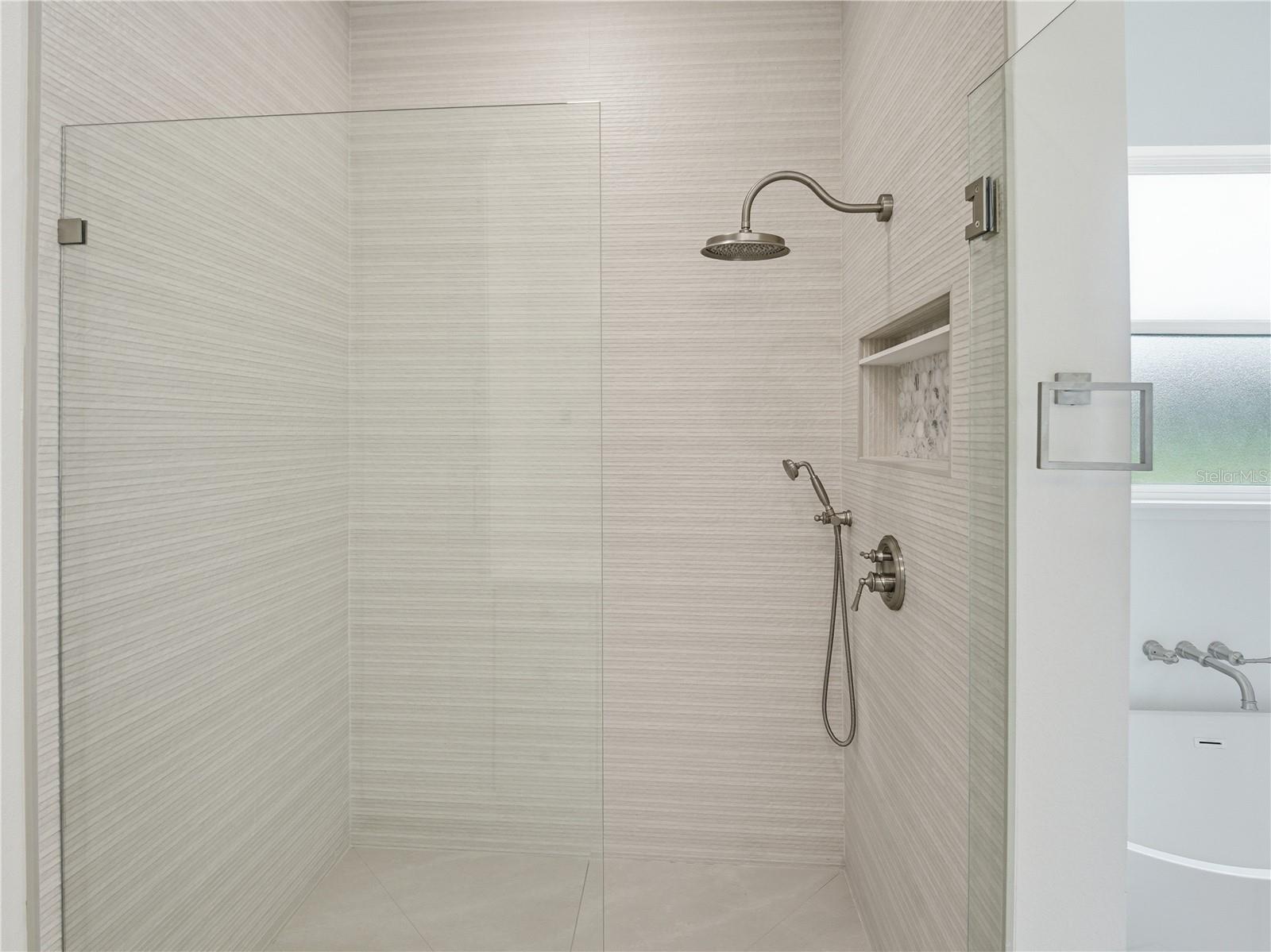 4256 La Salle Ave Property Photo 61