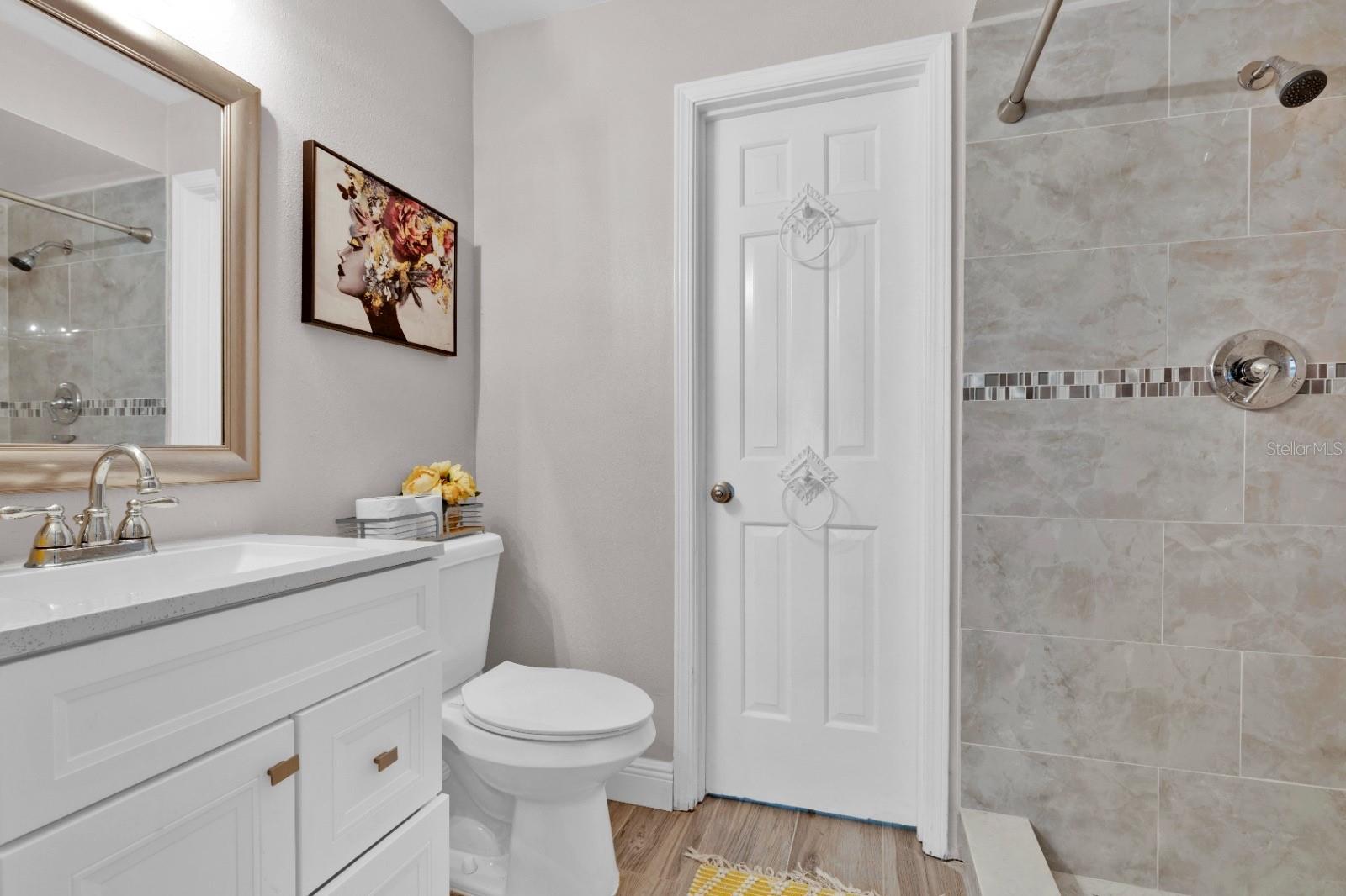 105 Spring Cove Trl Property Photo 28