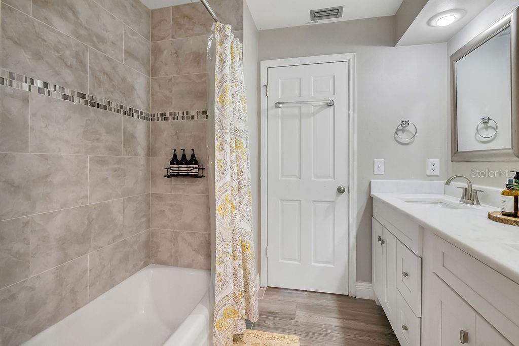 105 Spring Cove Trl Property Photo 39