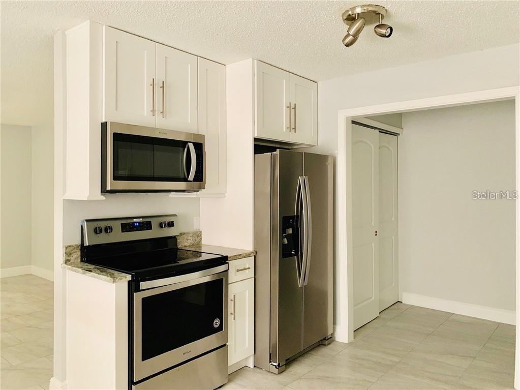 205 Babson Dr Property Photo 4