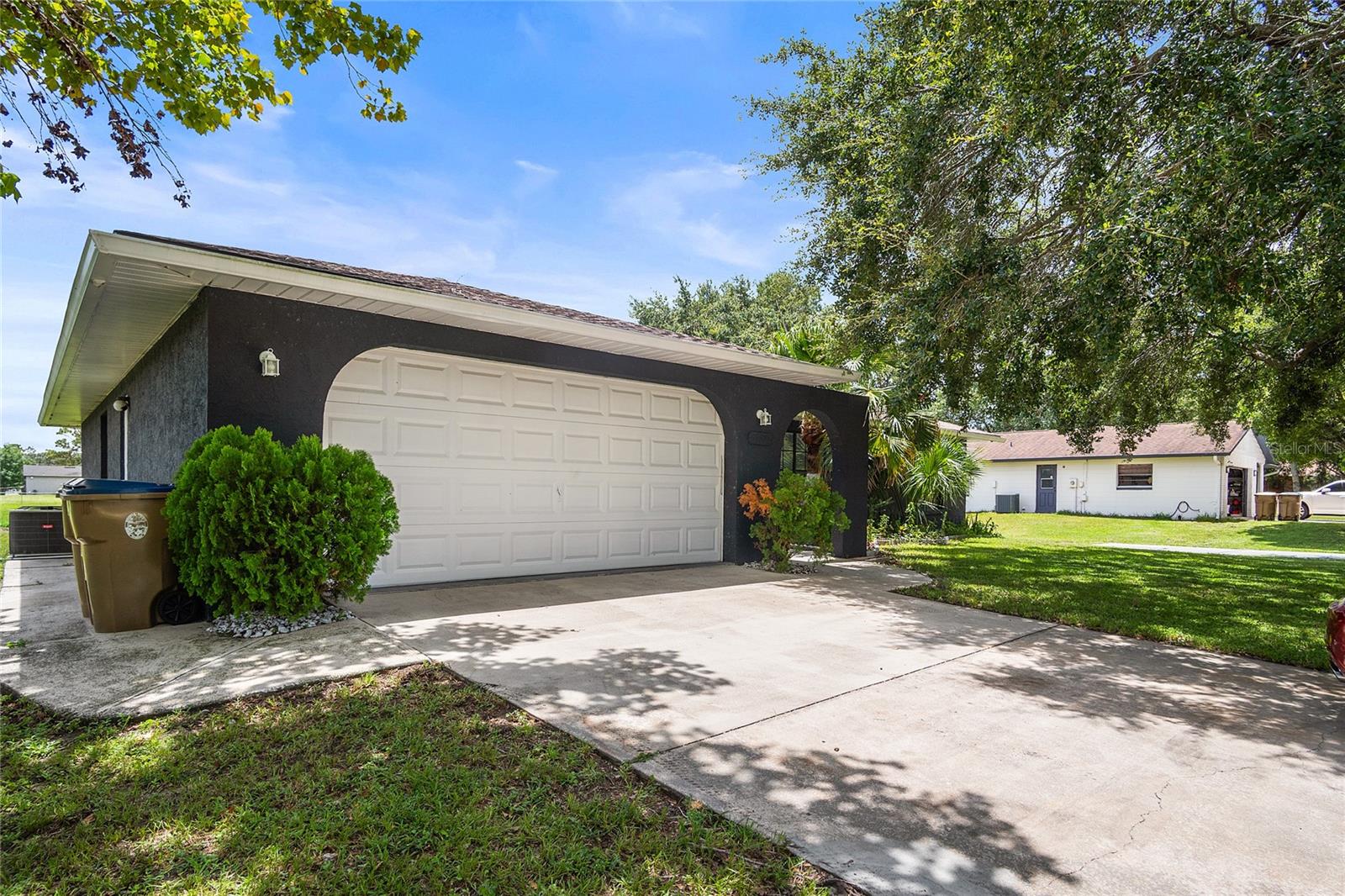1177 Liza St Property Photo 2