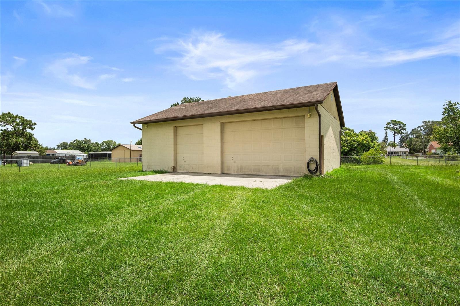 1177 Liza St Property Photo 32