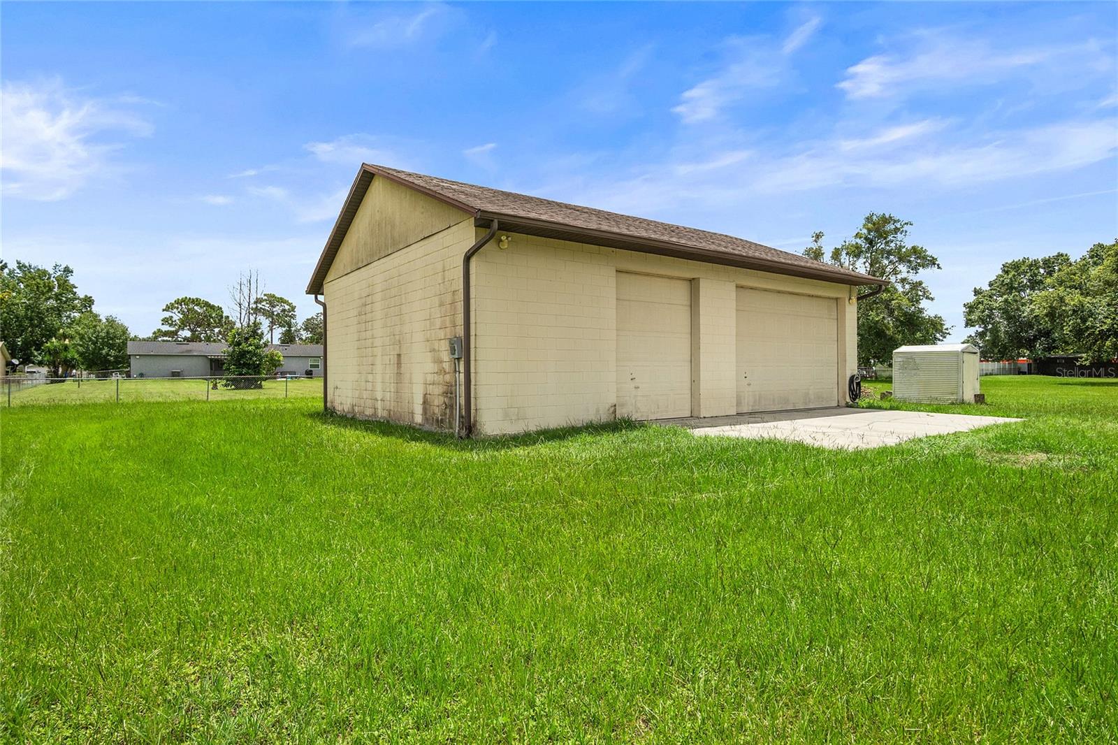 1177 Liza St Property Photo 33
