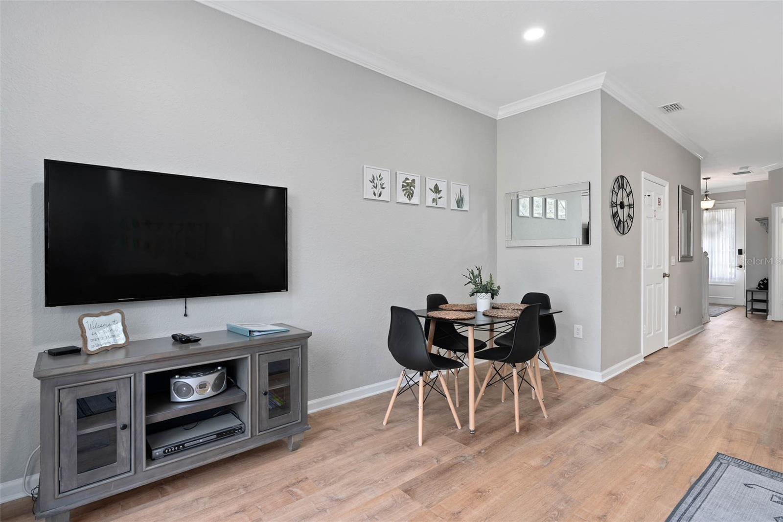 7667 Otterspool St Property Photo 14