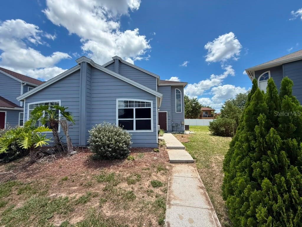 709 Orchid Dr #b Property Photo 1