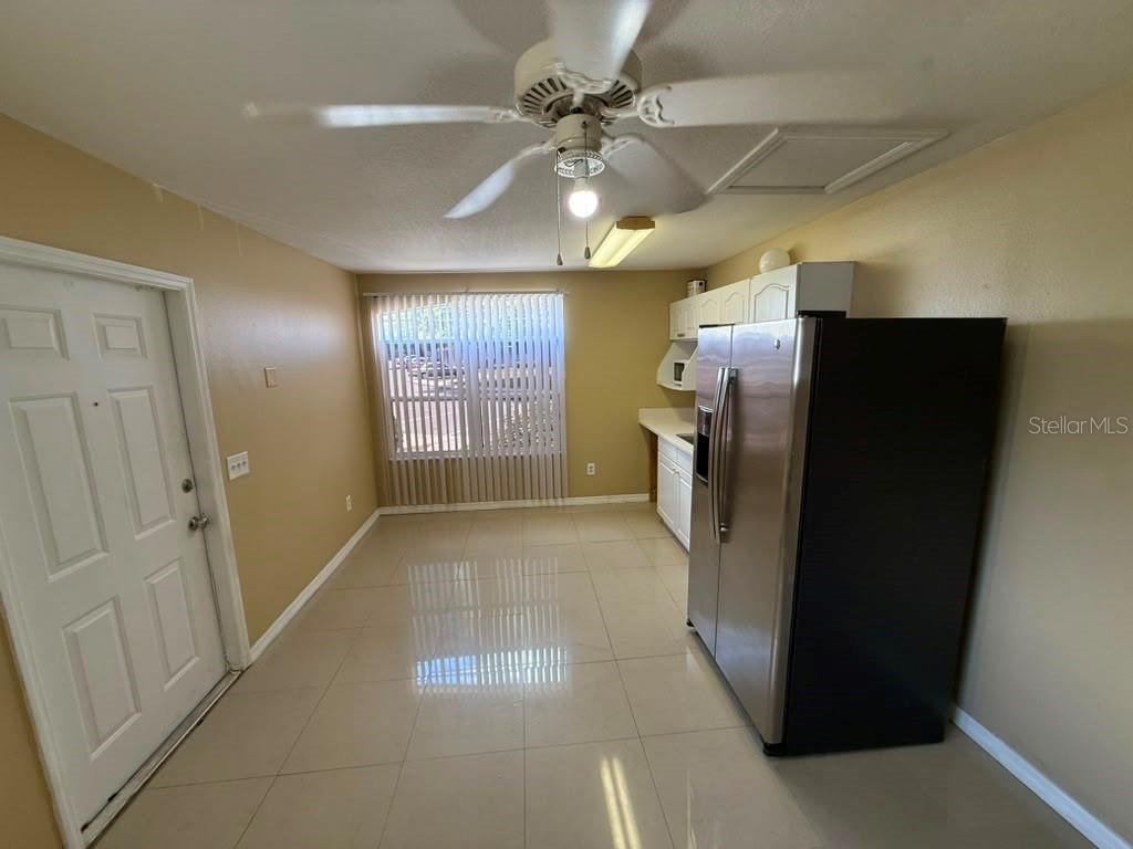 709 Orchid Dr #b Property Photo 4