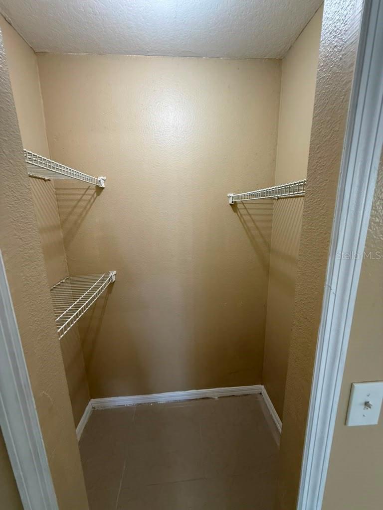 709 Orchid Dr #b Property Photo 8
