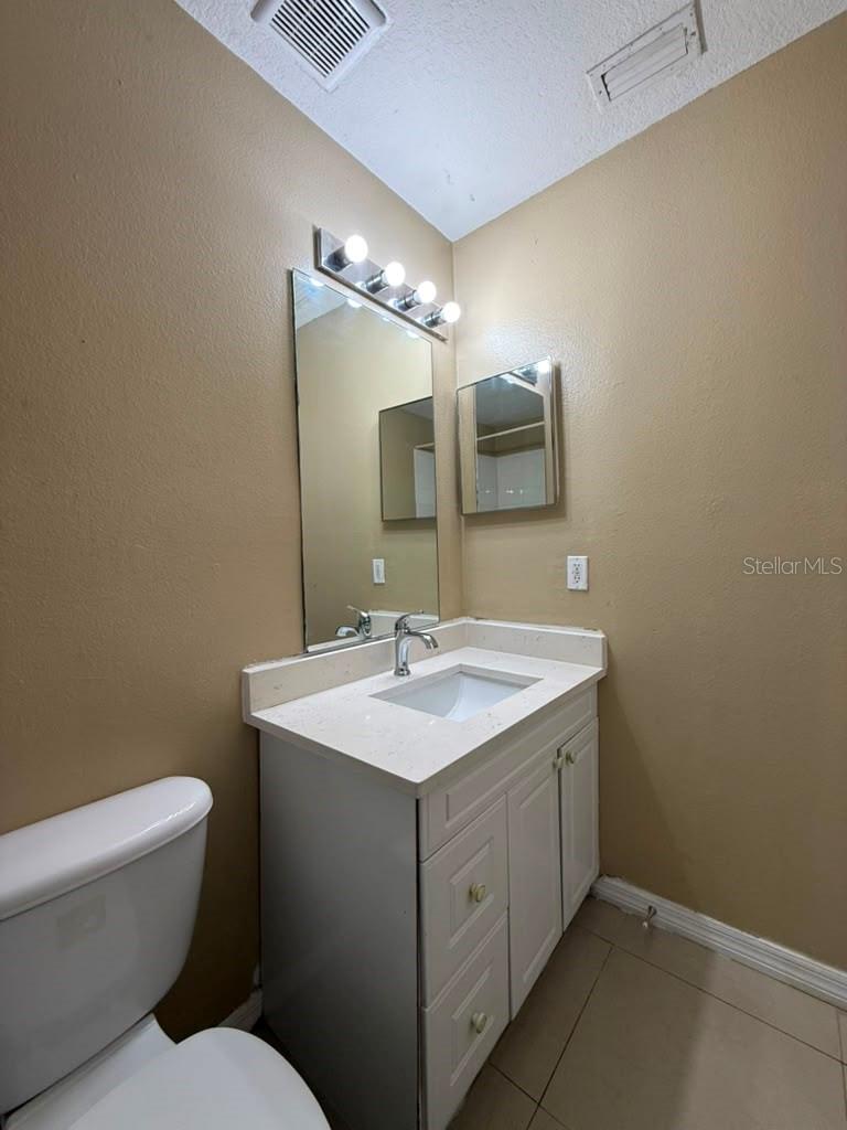 709 Orchid Dr #b Property Photo 9