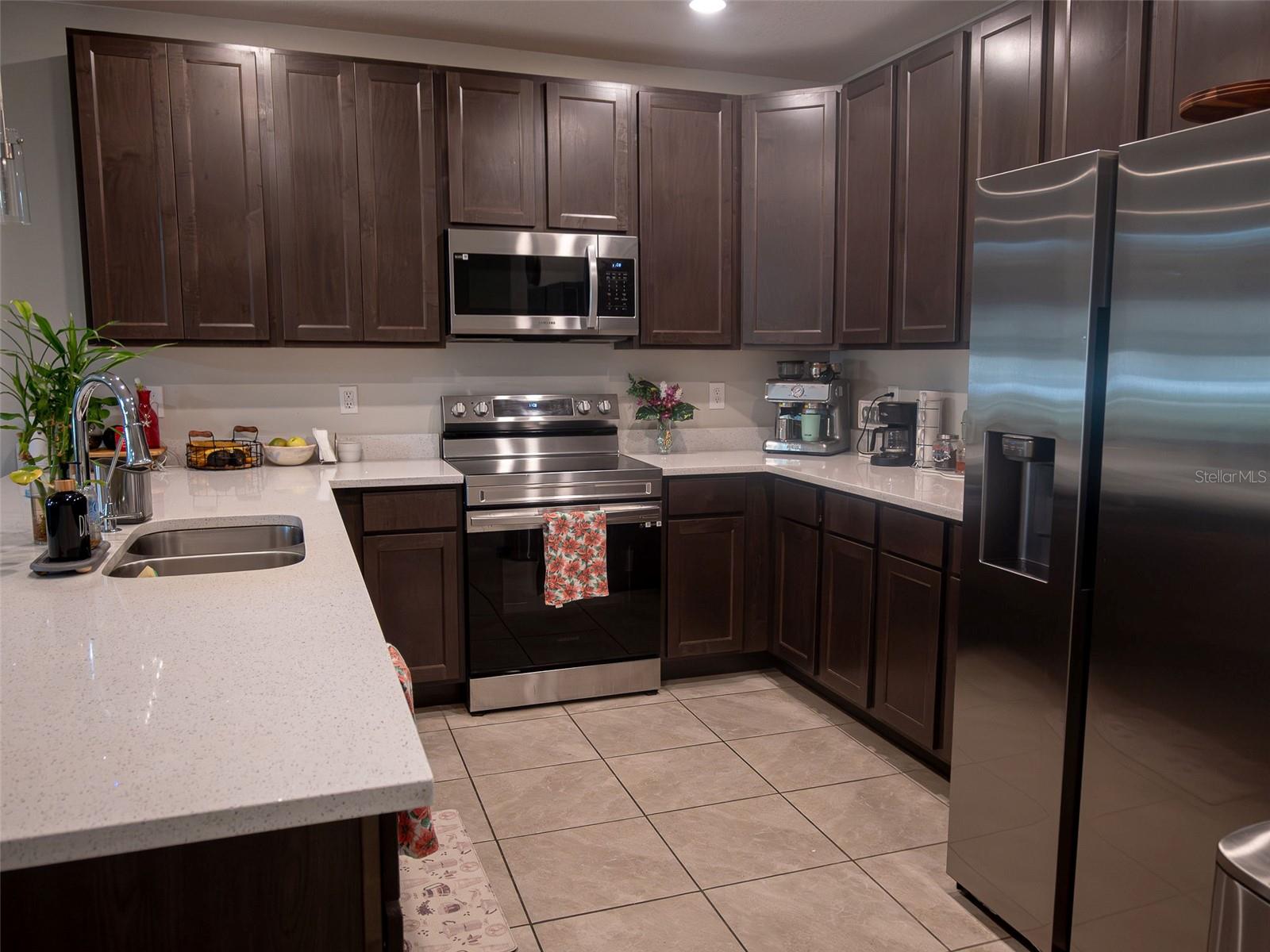 4878 Coral Castle Dr Property Photo 3