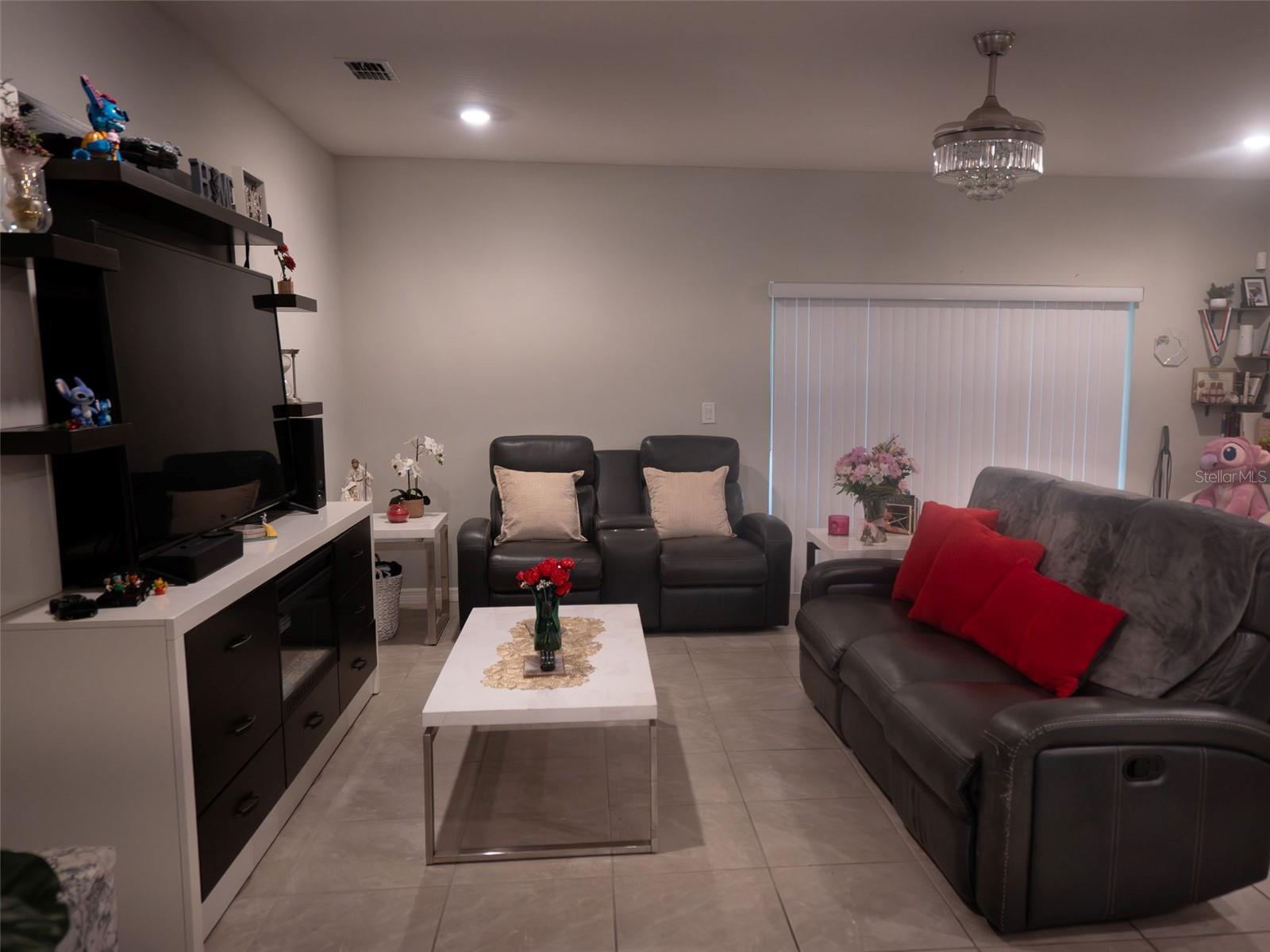 4878 Coral Castle Dr Property Photo 6