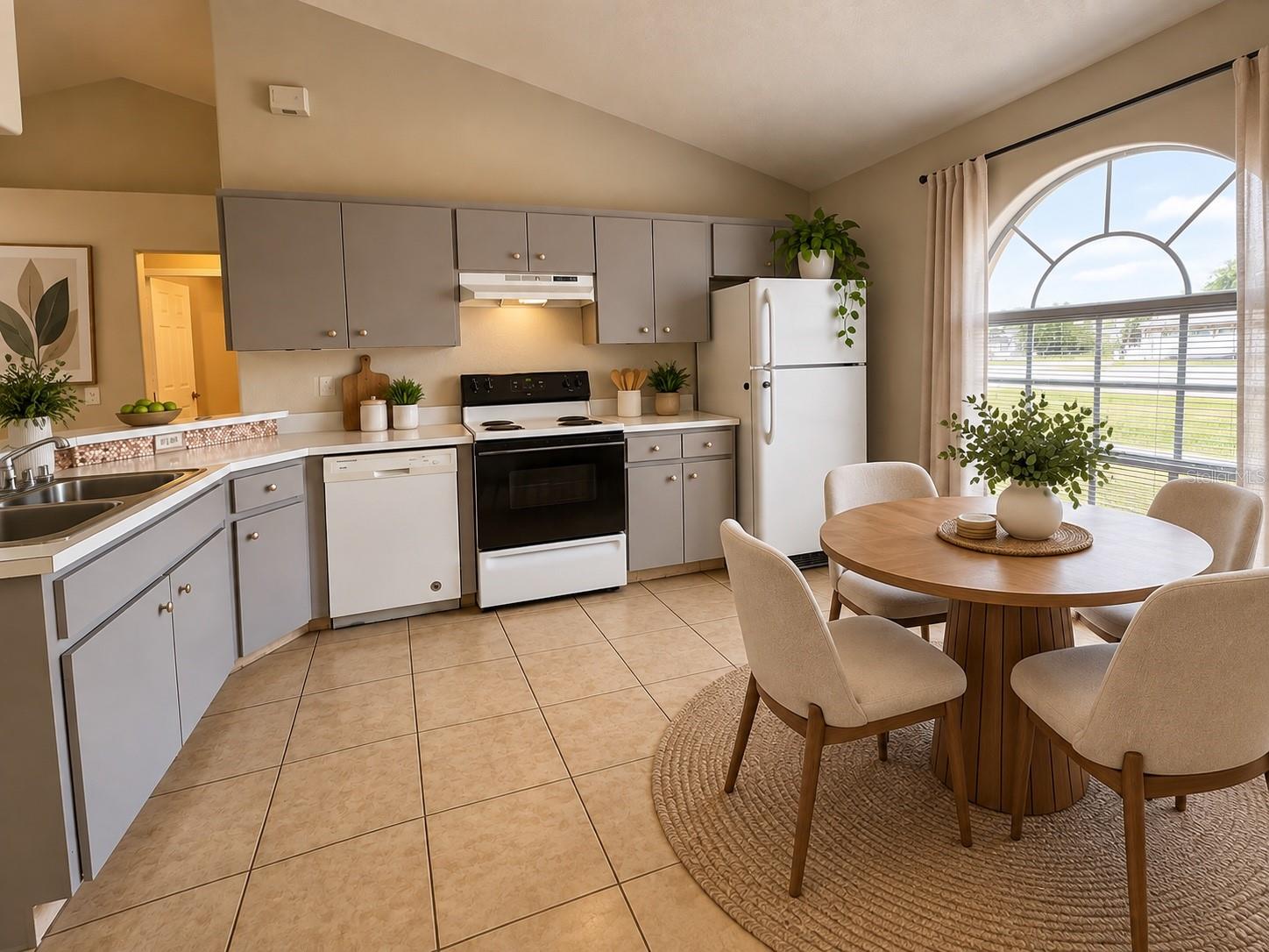 609 Tamarin Ln Property Photo 4