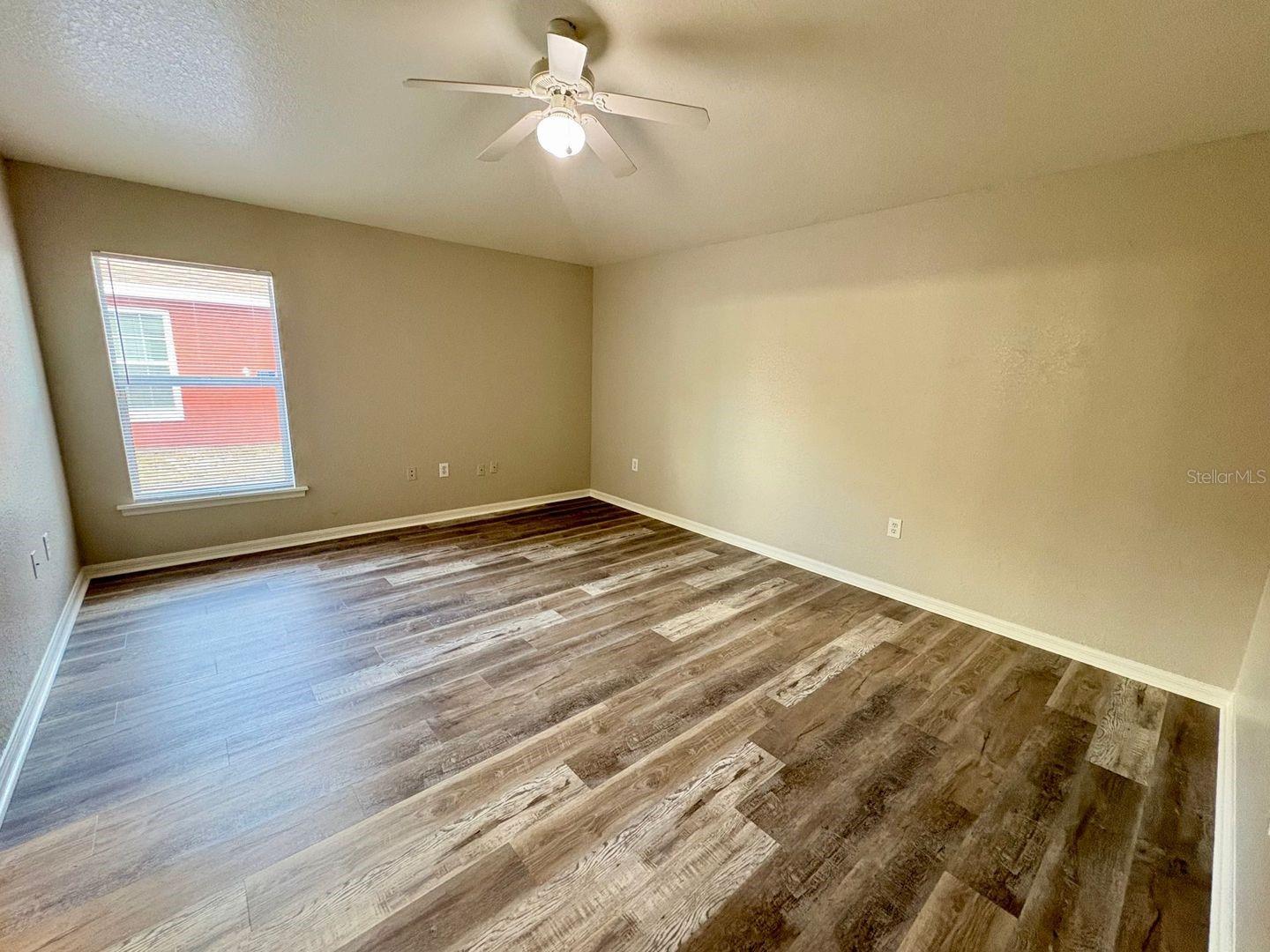 609 Tamarin Ln Property Photo 7