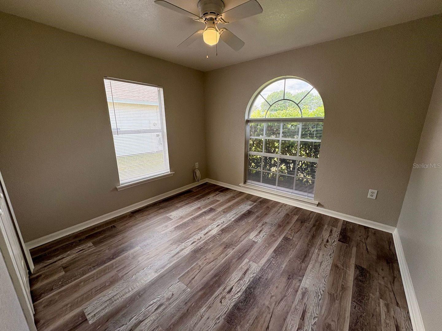 609 Tamarin Ln Property Photo 9