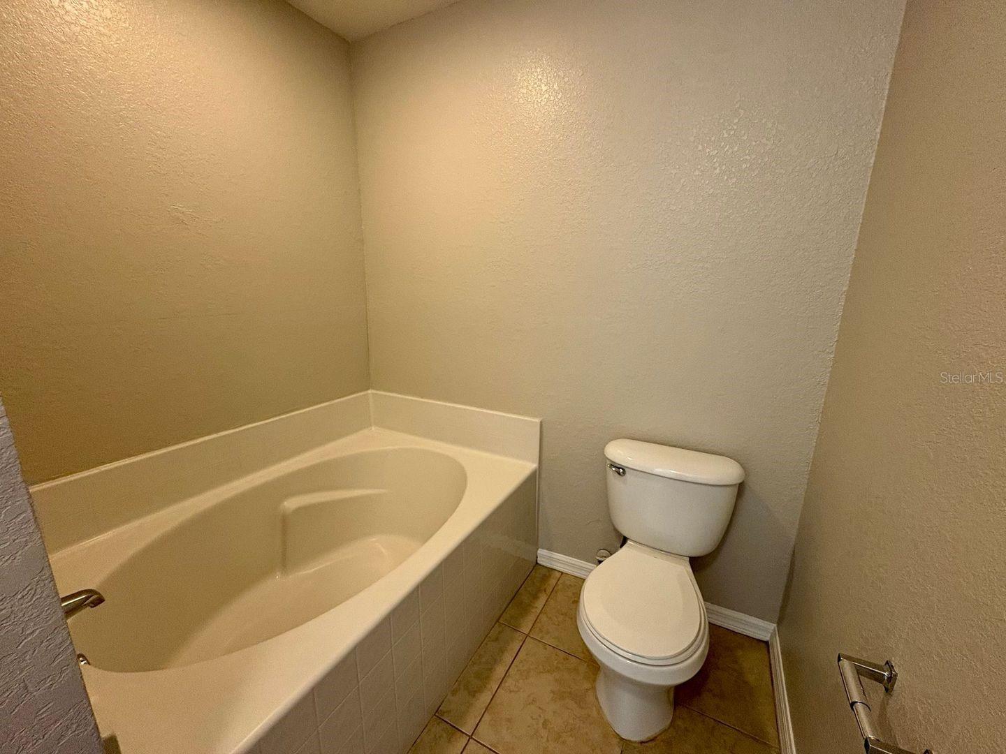 609 Tamarin Ln Property Photo 21