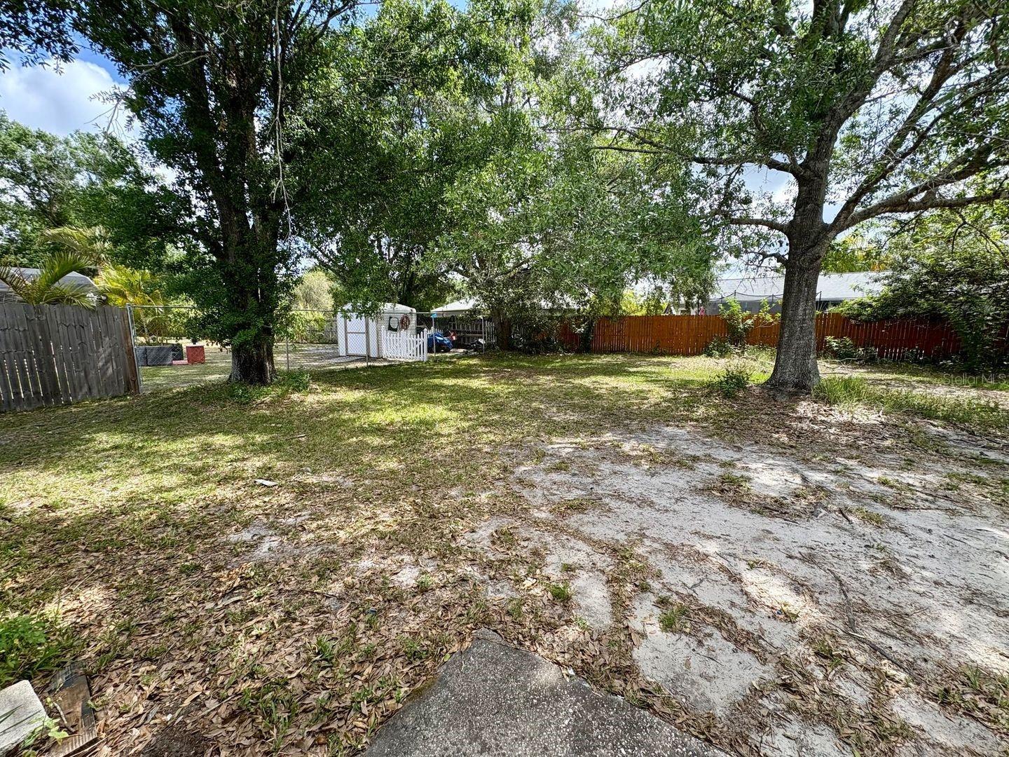 609 Tamarin Ln Property Photo 23
