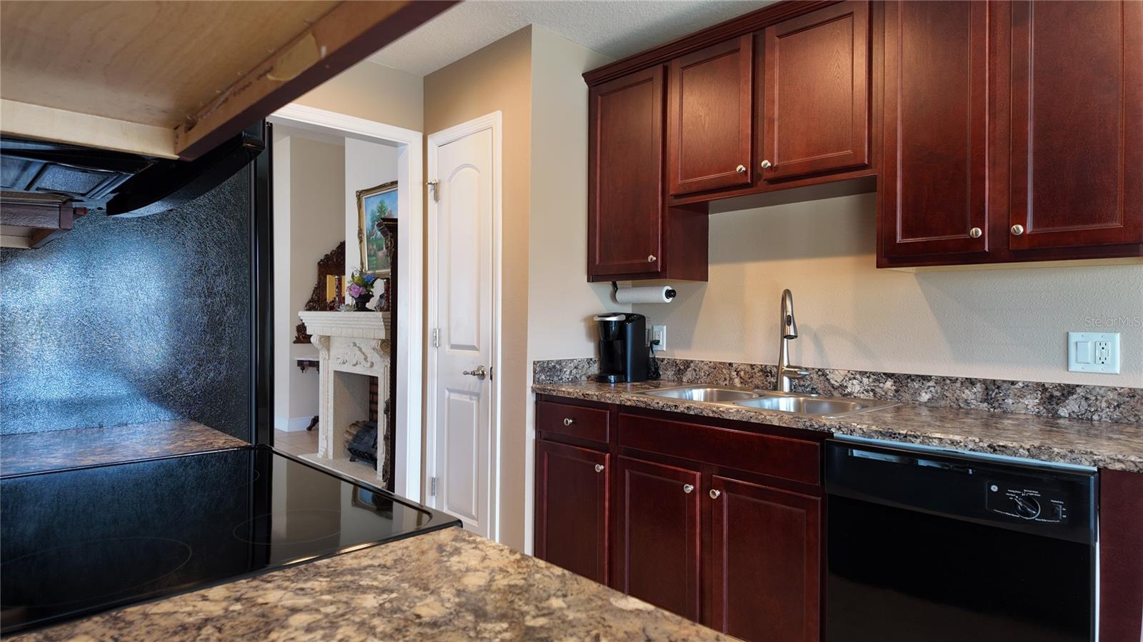 1220 N Platte Ct E Property Photo 7