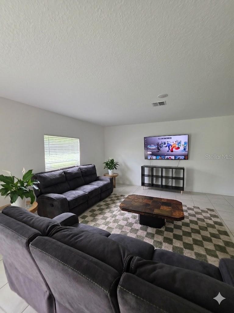 216 Citrine Loop Property Photo 3