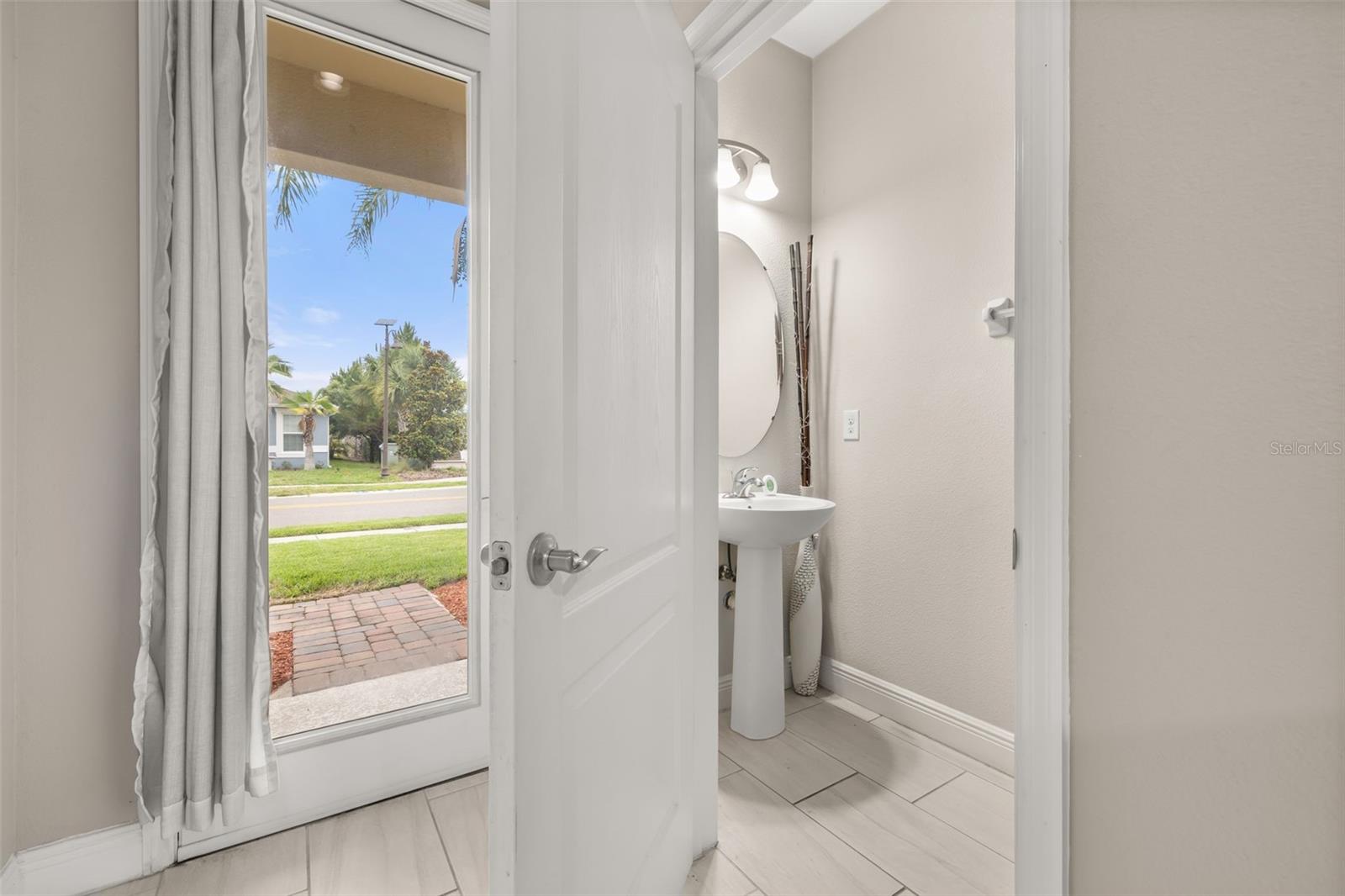 17023 Goldcrest Loop Property Photo 4