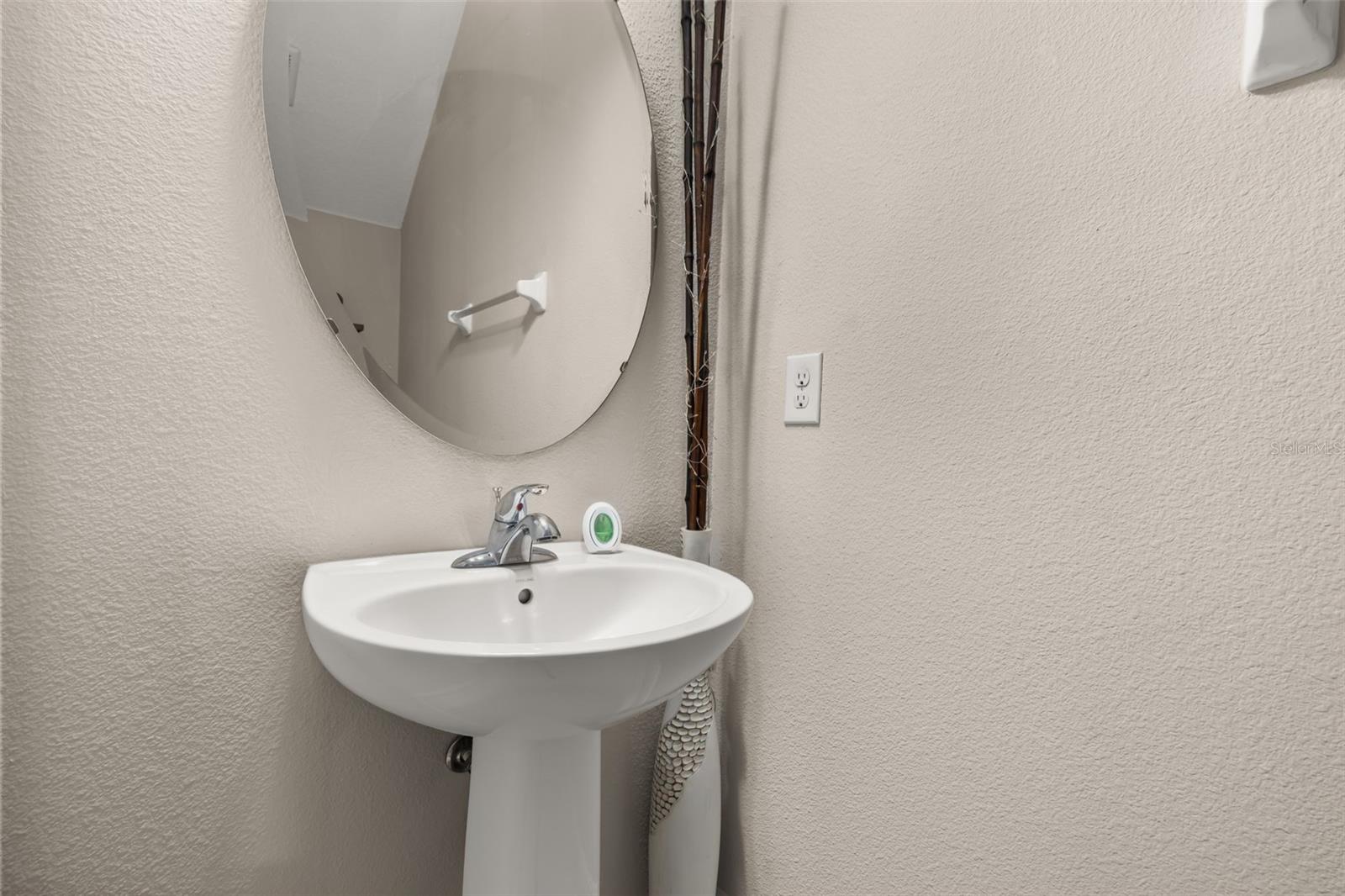 17023 Goldcrest Loop Property Photo 5