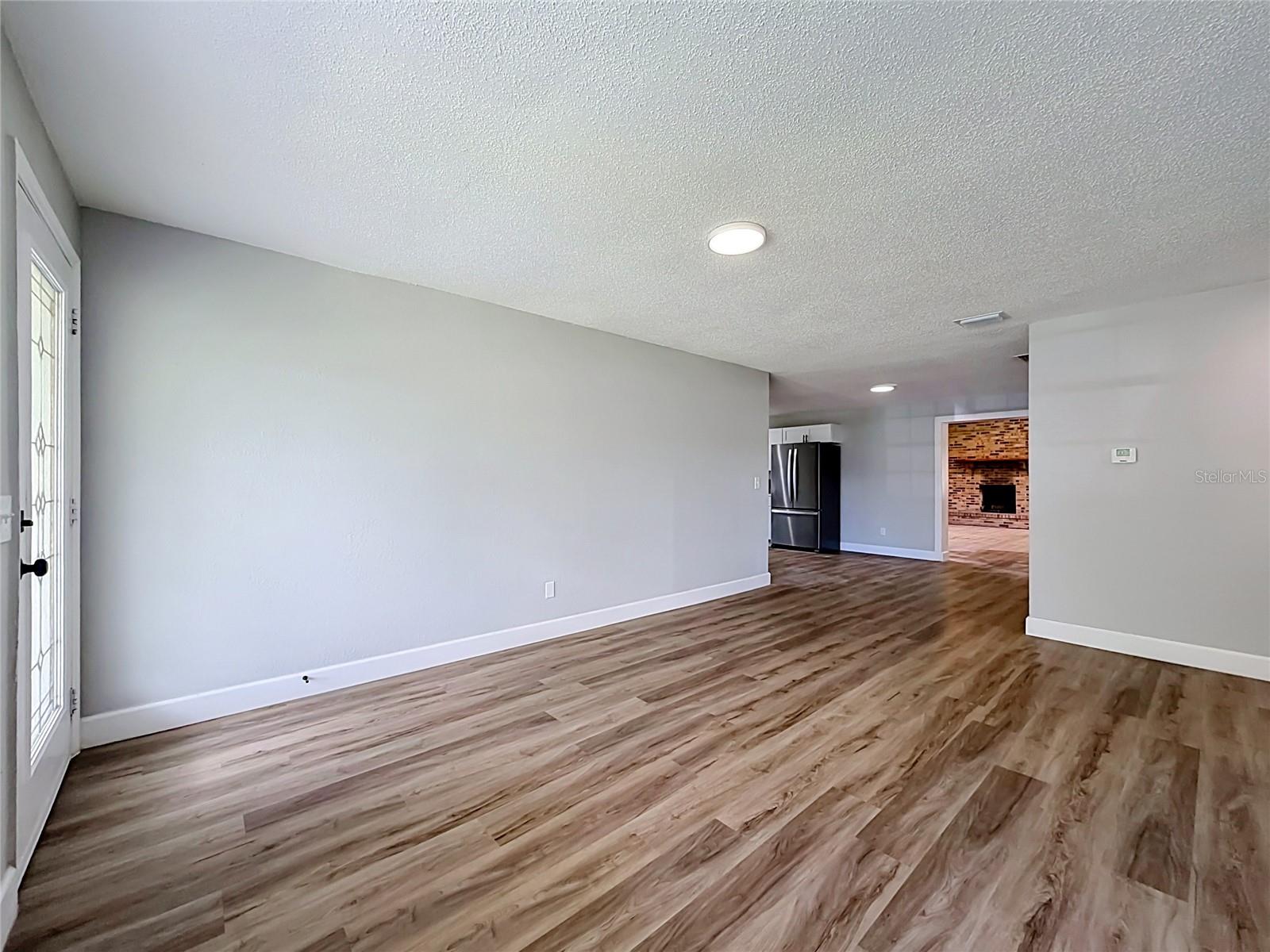 115 Drew Ave Property Photo 6