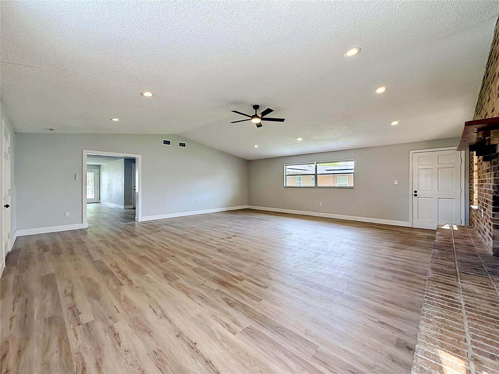 115 Drew Ave Property Photo 12