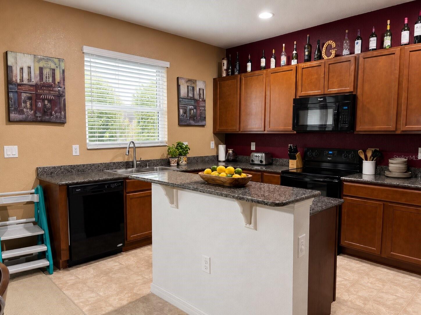 2809 Shelburne Way Property Photo 5