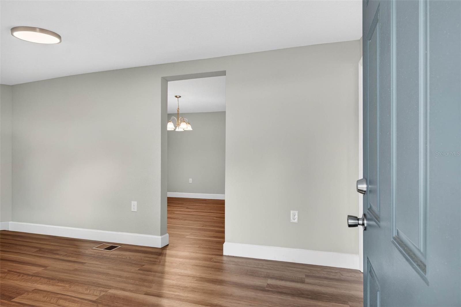 305 S Sharp St Property Photo 5