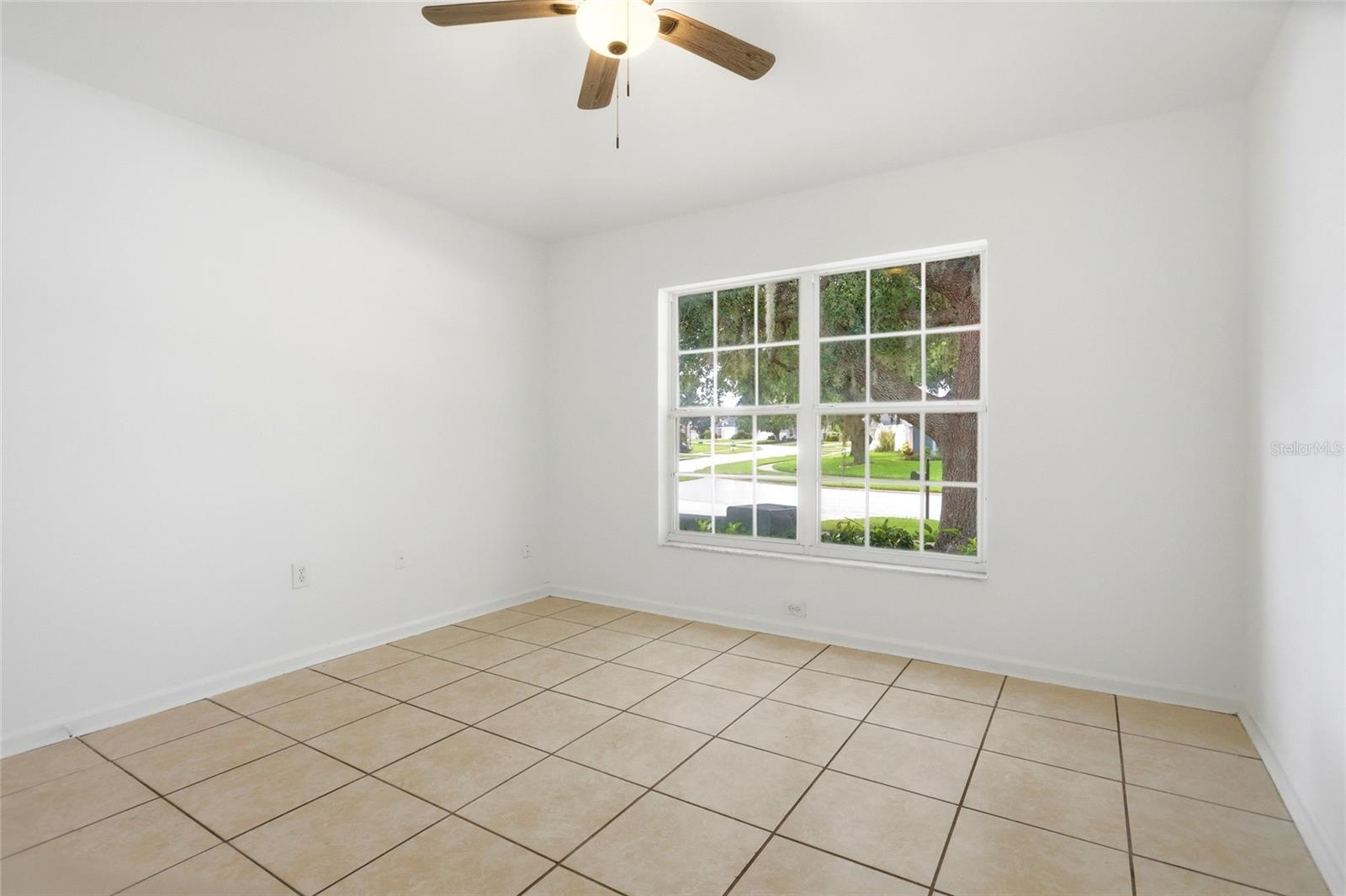3145 Stonehurst Cir Property Photo 8