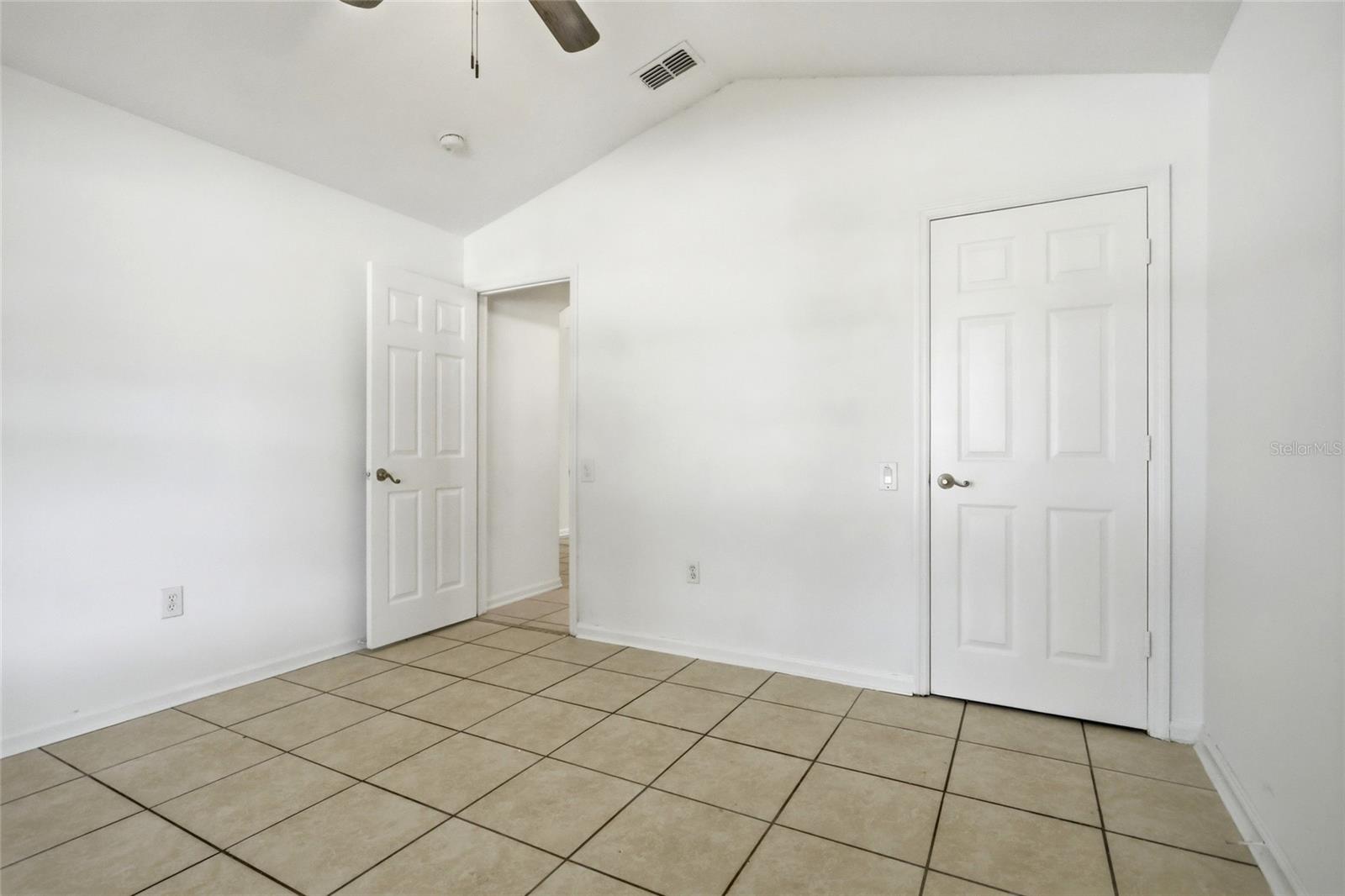 3145 Stonehurst Cir Property Photo 9