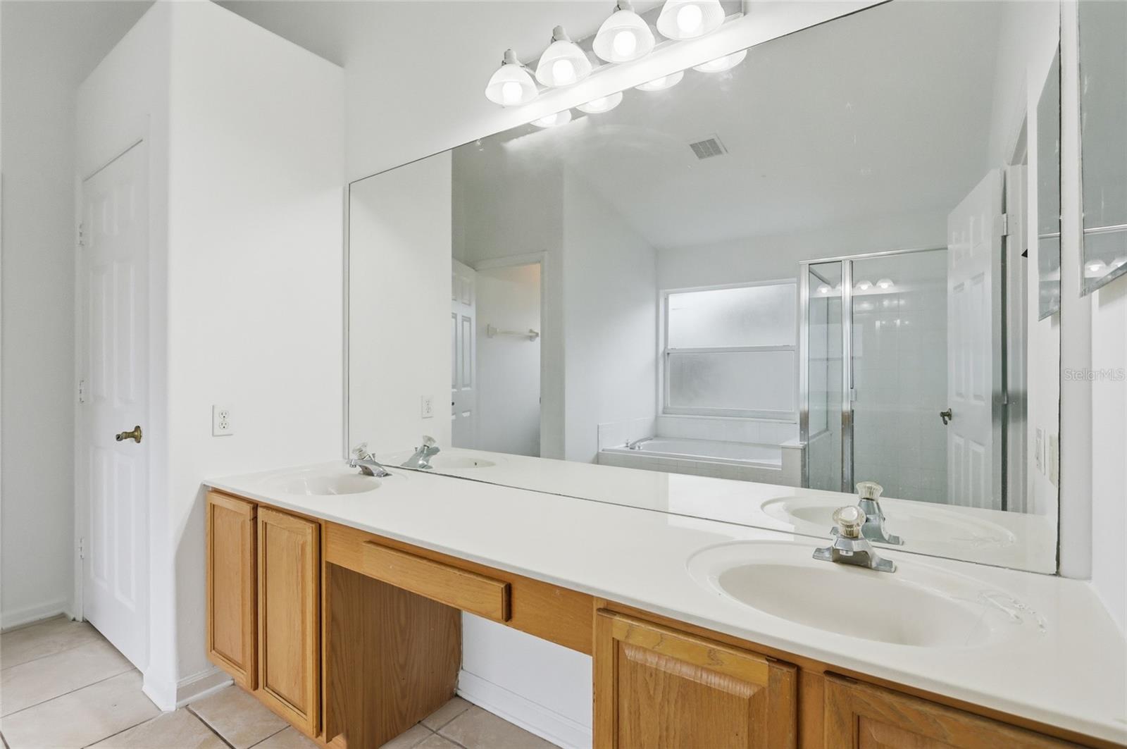 3145 Stonehurst Cir Property Photo 17