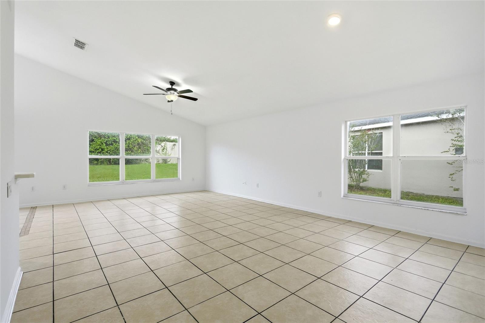 3145 Stonehurst Cir Property Photo 23